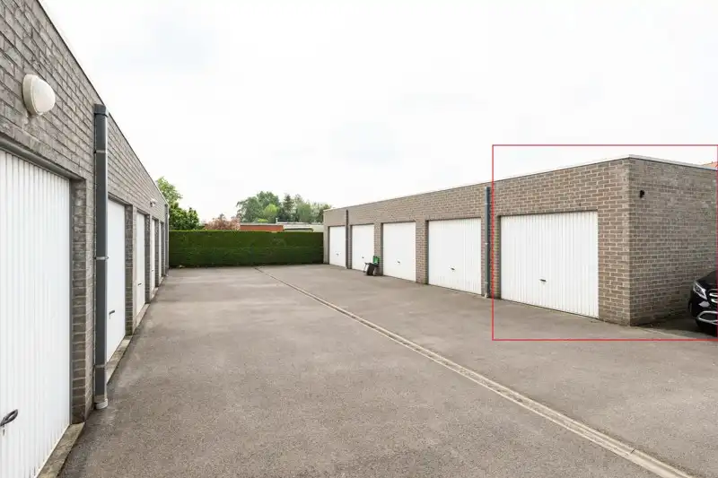 Gelijkvloers 2-slaapkamerappartement met tuin en garage nabij centrum Tielt TE KOOP! ✨🏡 foto 21