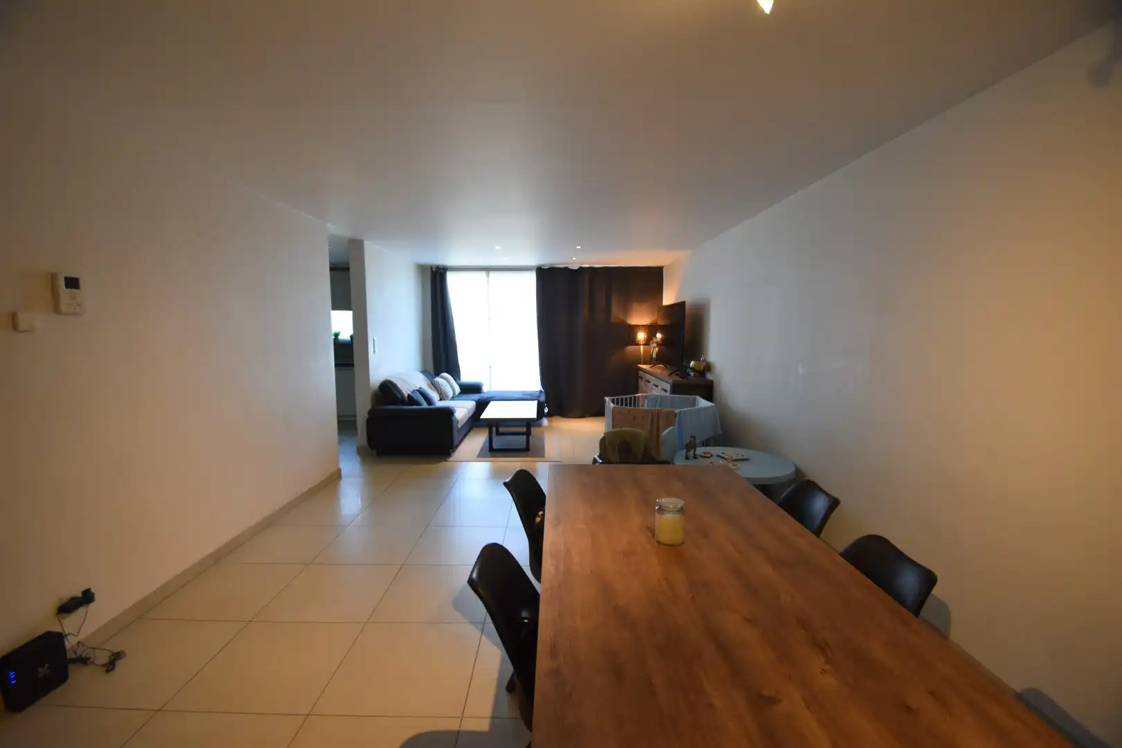 Modern gelijkvloers appartement foto 2