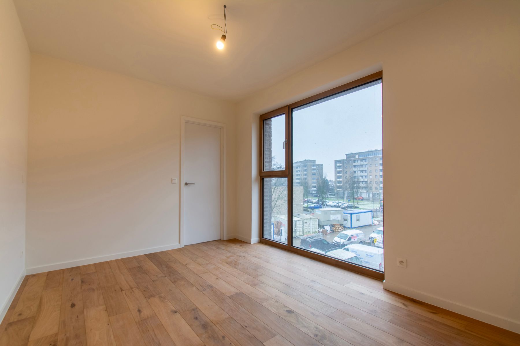 Rustig en comfortabel 2slpk appt. met zicht op park  foto 11