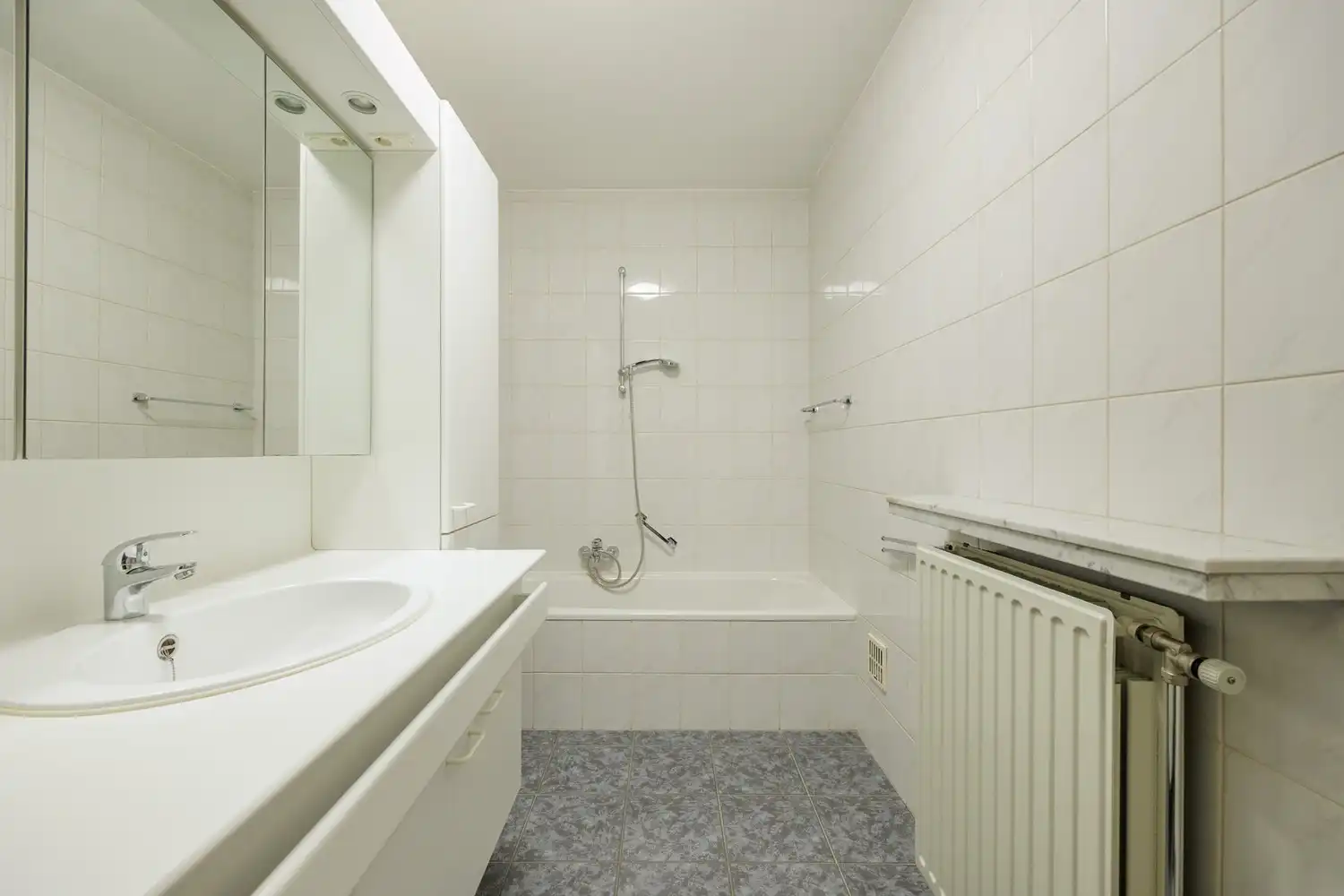 Verzorgd appartement met dubbel terras en zonnig zicht op groen in Beveren-Waas foto 14