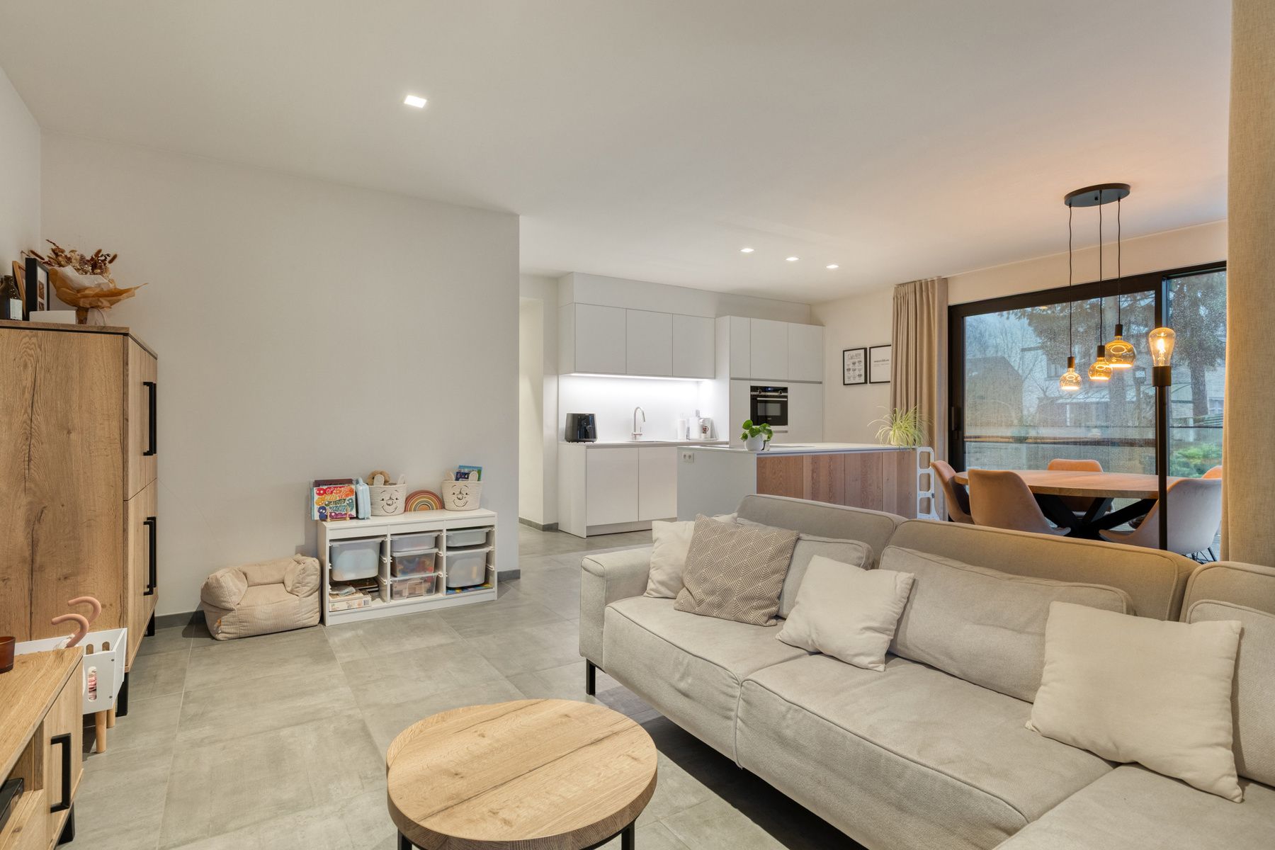 Stijlvol gelijkvloers appartement met tuin op topligging foto 3