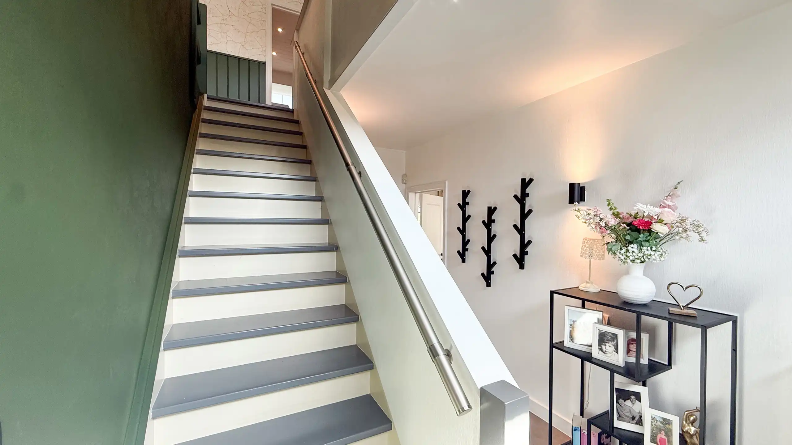 Ruime woning van 235m² met 4slpks, kelder en EPC B!  foto 23