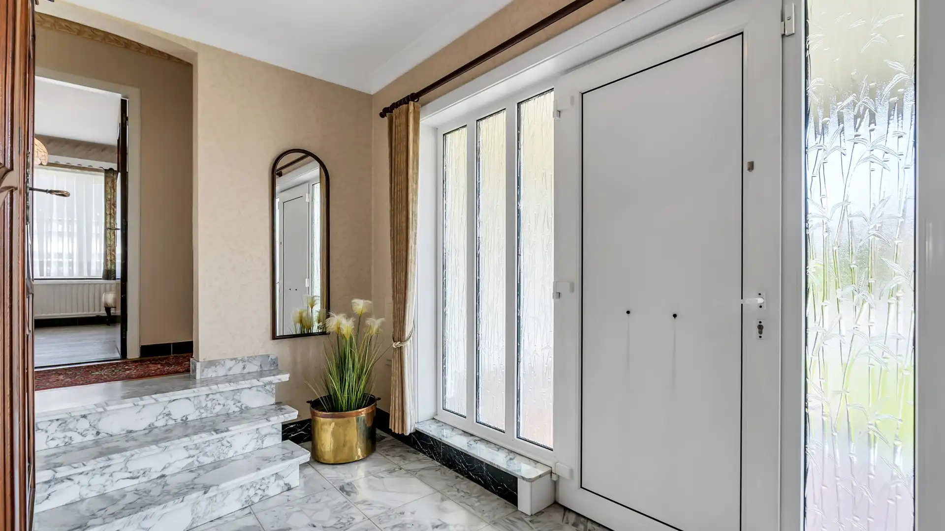 Te renoveren gezinswoning met 3 slaapkamers op ruim perceel van 12a31ca foto 4