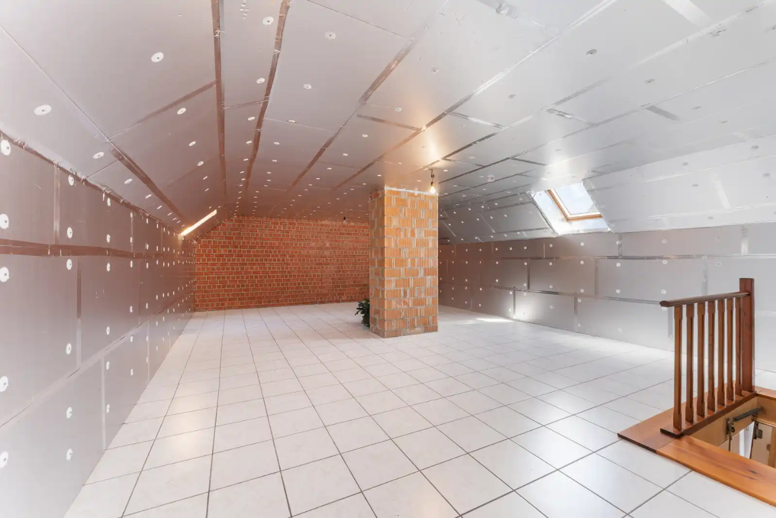 Ruime gezinswoning in het hart van Ardooie! foto 16