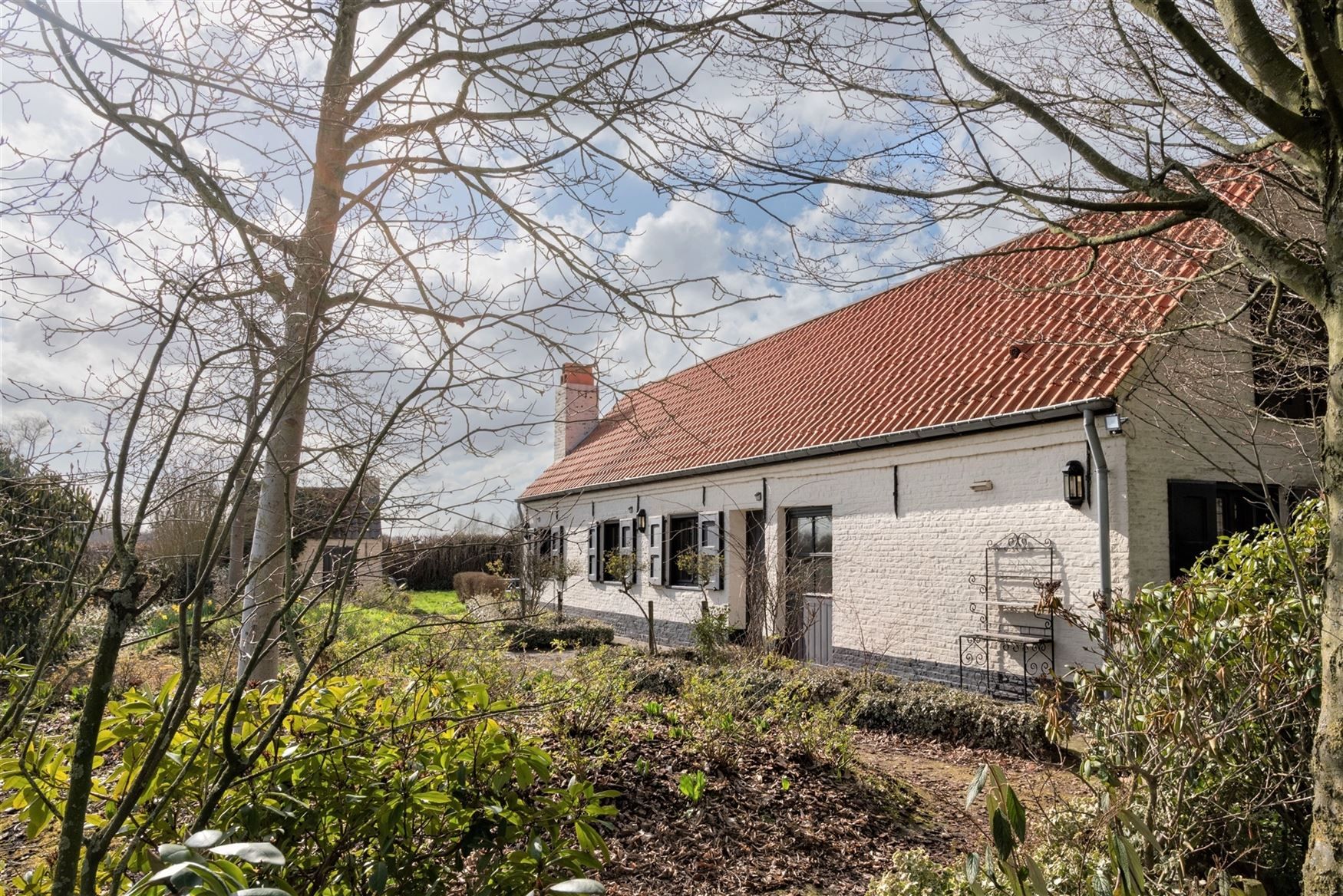 Idyllische hoeve op uitzonderlijke ligging foto {{pictureIndex}}