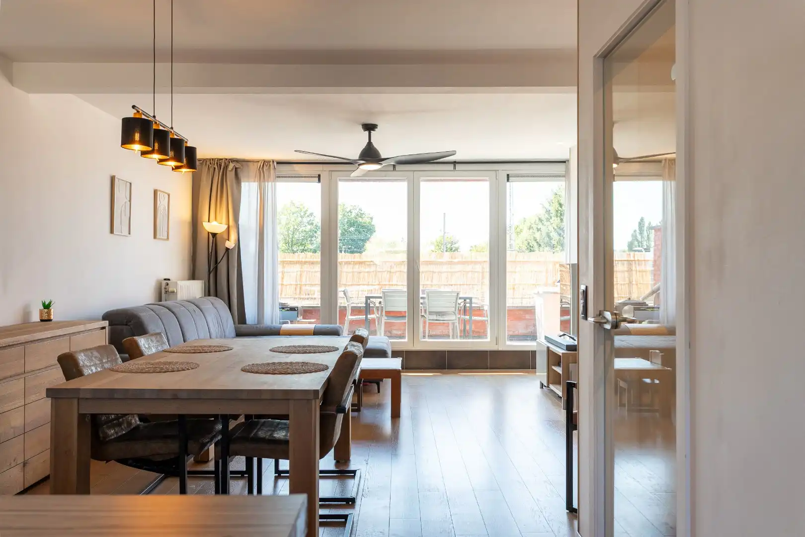 Energiezuinig duplex-app met 3 slpk, terras + staanplaats foto 9