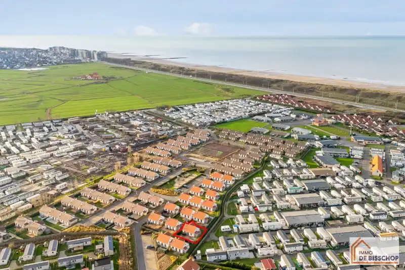 Prachtige vakantiewoning met 3 slaapkamers op wandelafstand van zee foto 4
