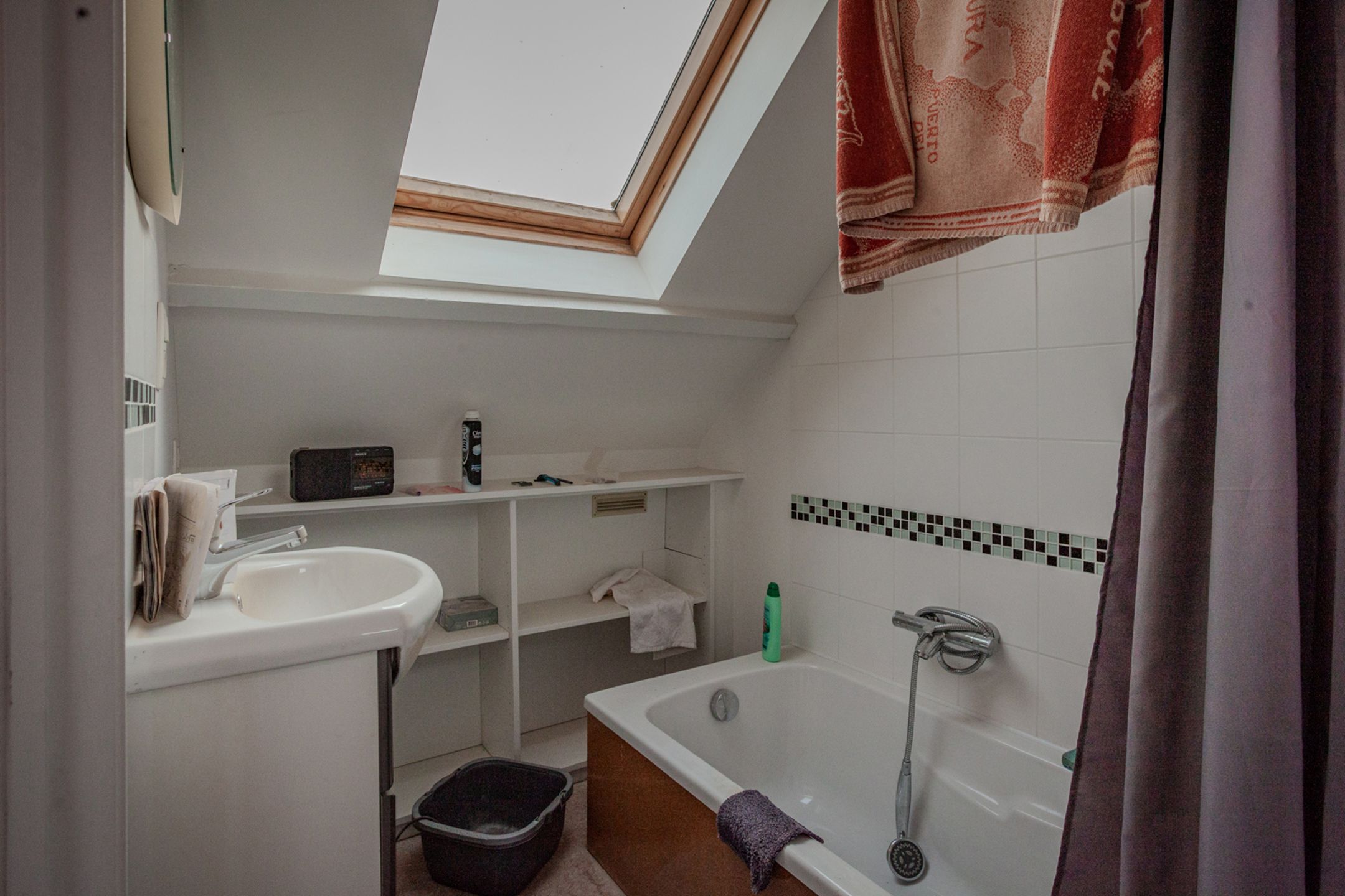 Verder te renoveren opbrengsteigendom met 4 units foto 18
