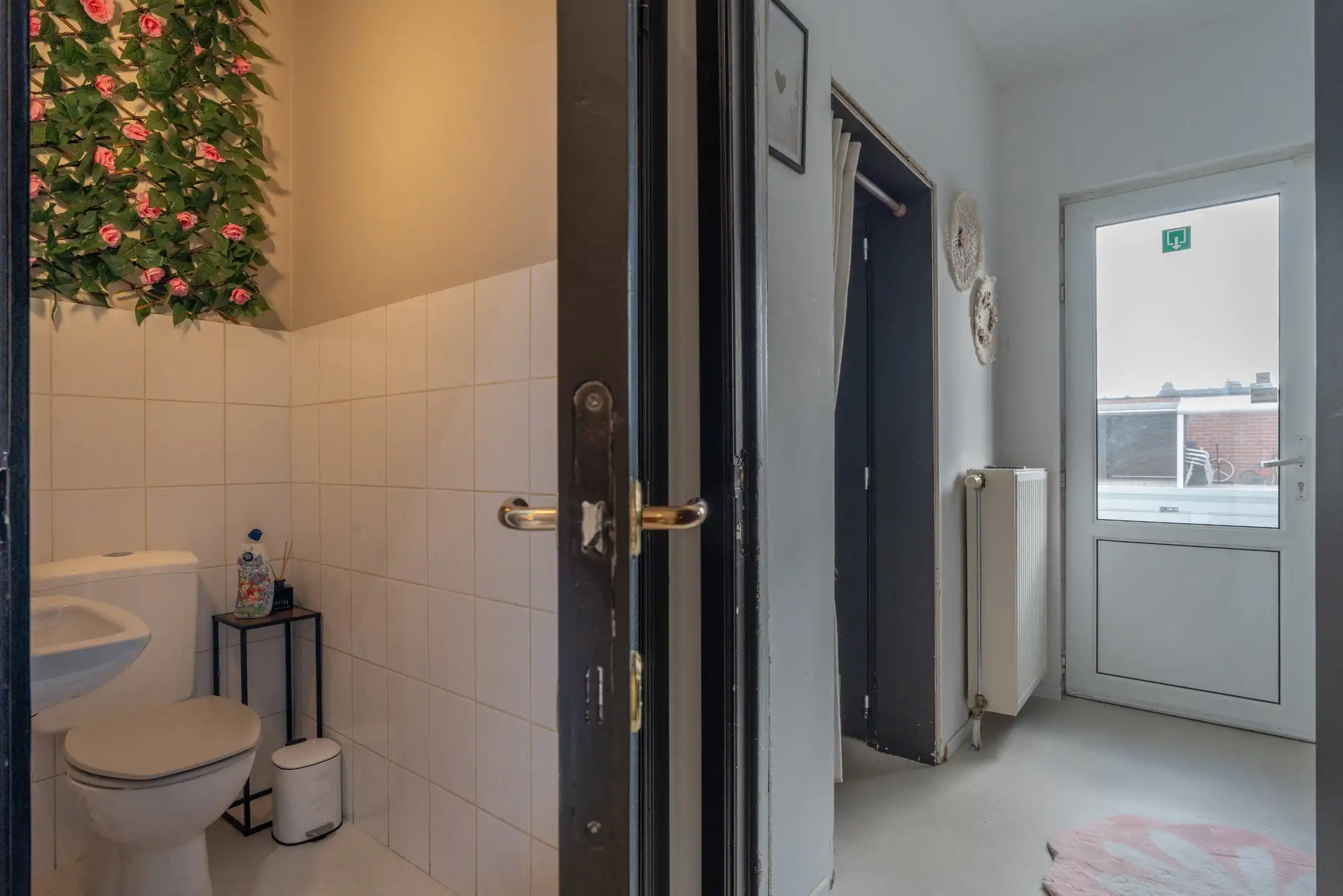 Voormalige winkel met garage, mogelijkheid tot 3 slpk woning foto 8