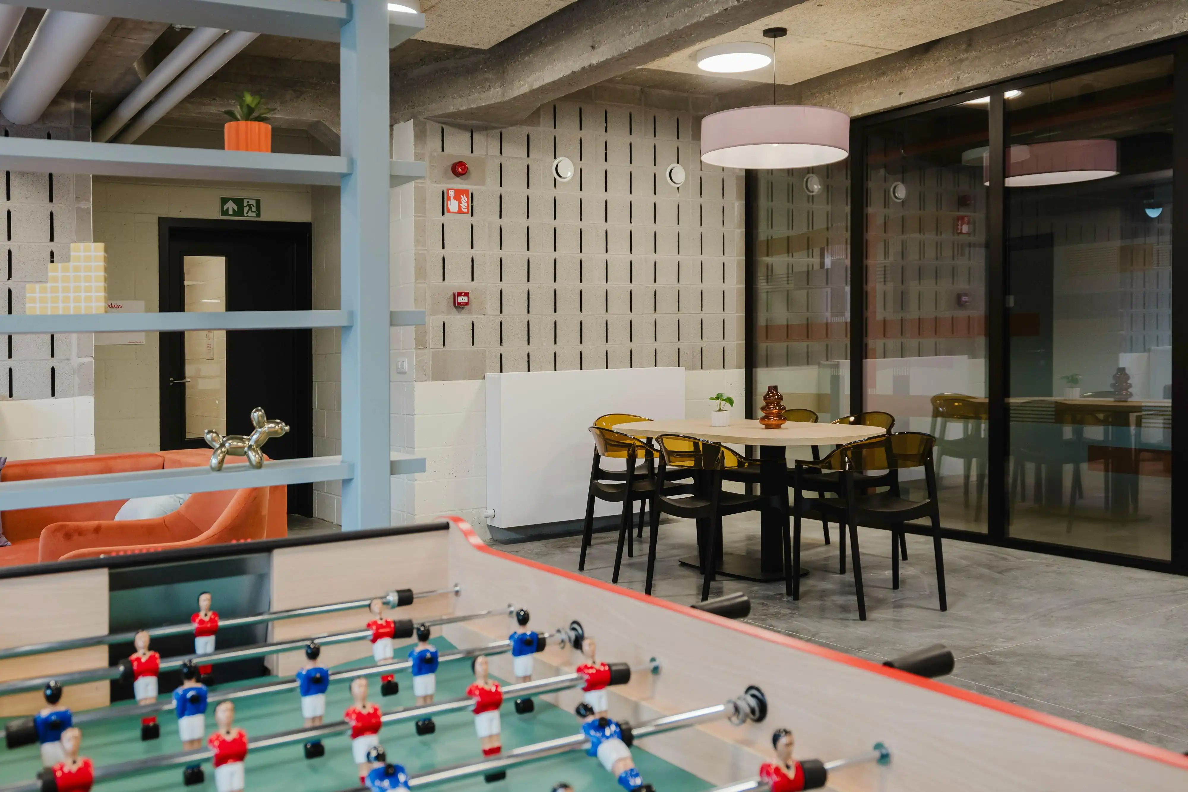 Bemeubelde studentenkamer te koop in centrum Kortrijk foto 14