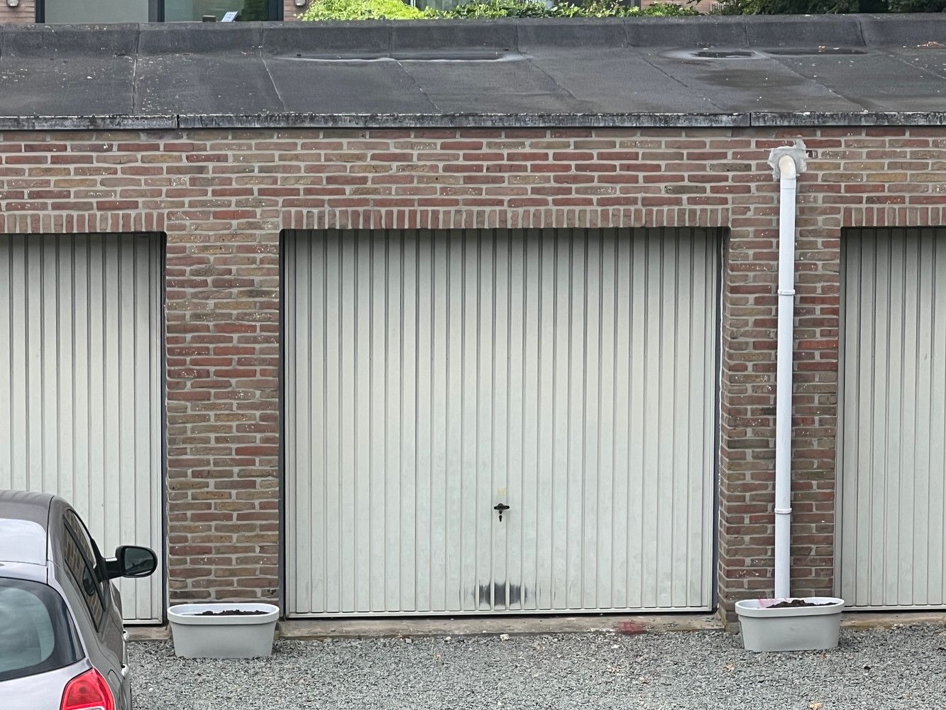 Twee slaapkamer appartement met ruime garage foto 19