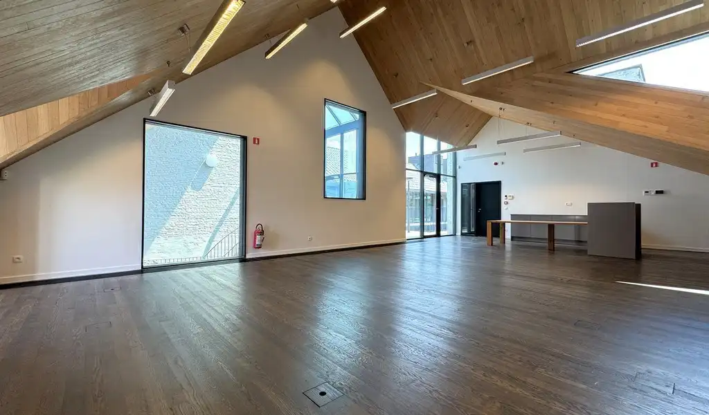 Kantoren te huur in Valkeniersnatie te Antwerpen foto 2