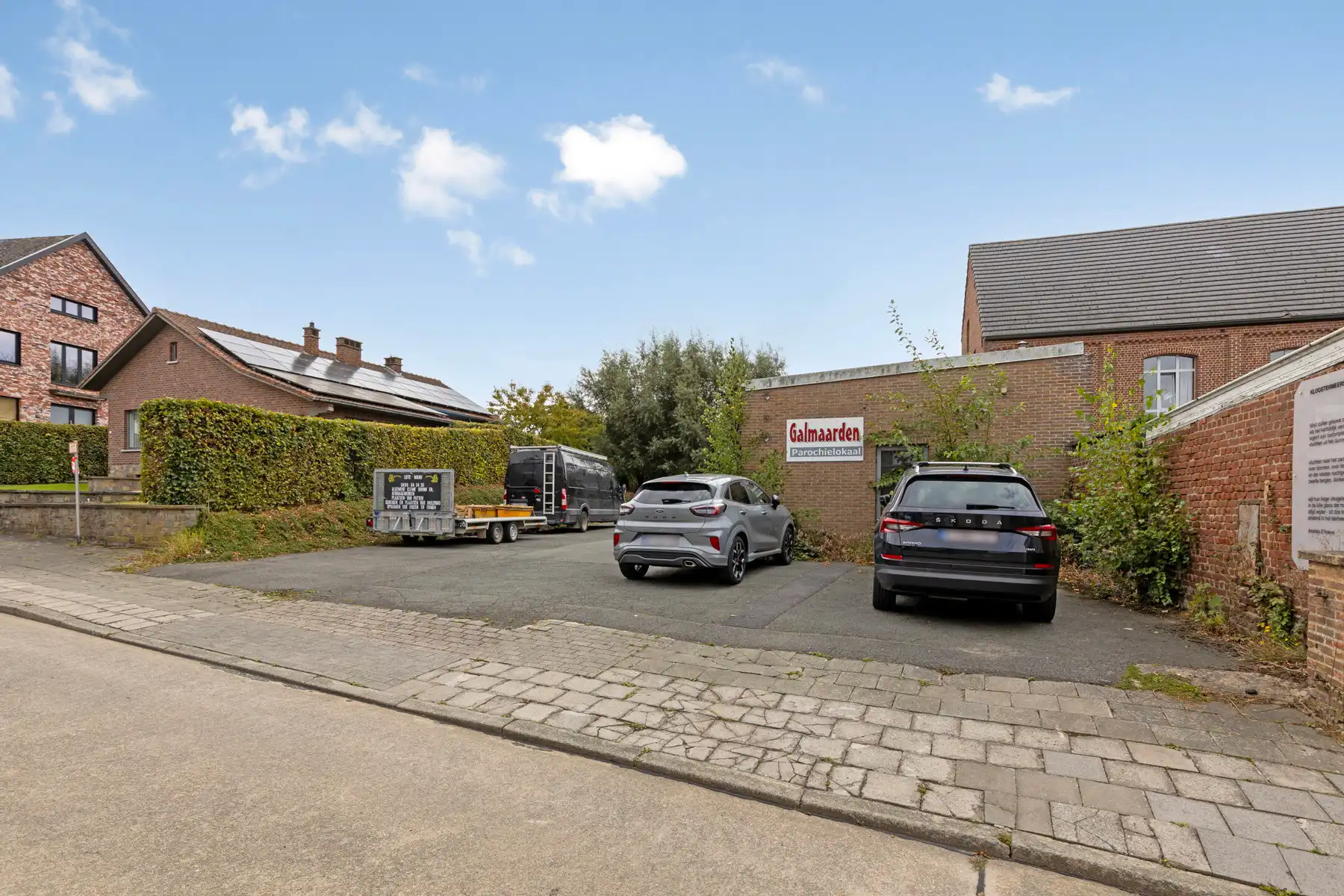 Bouwgrond met Parochiezaal/Vergaderzaal foto 3