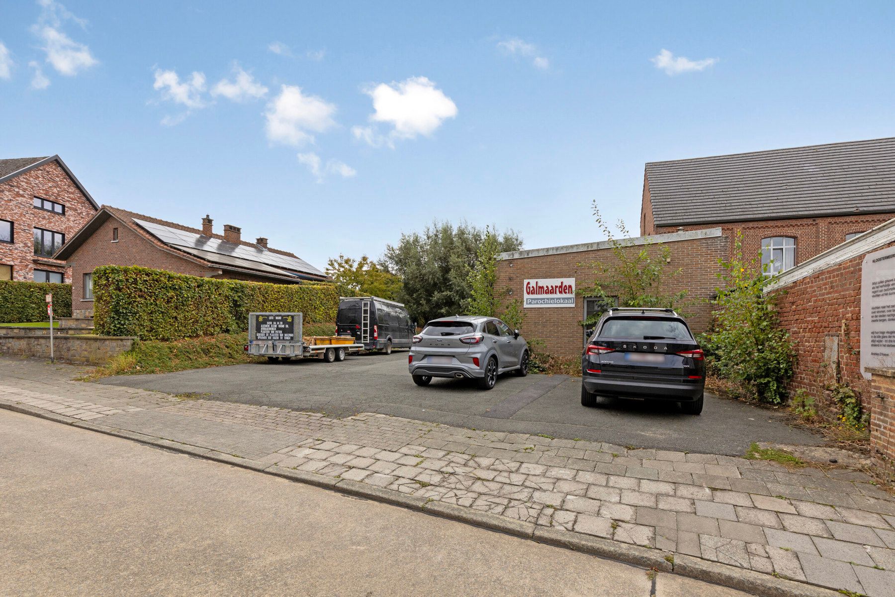 Bouwgrond met Parochiezaal/Vergaderzaal foto 3