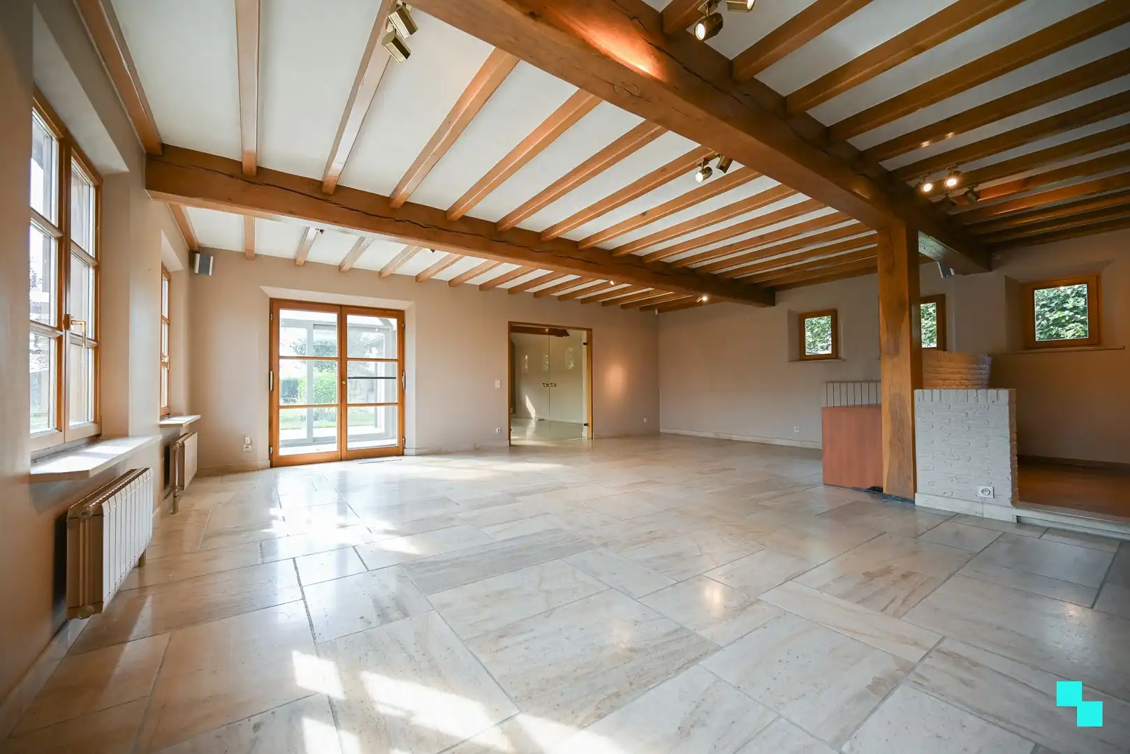 Landelijk gelegen open bebouwing op grens Lendelede, Izegem en Sint-Eloois-Winkel foto 5