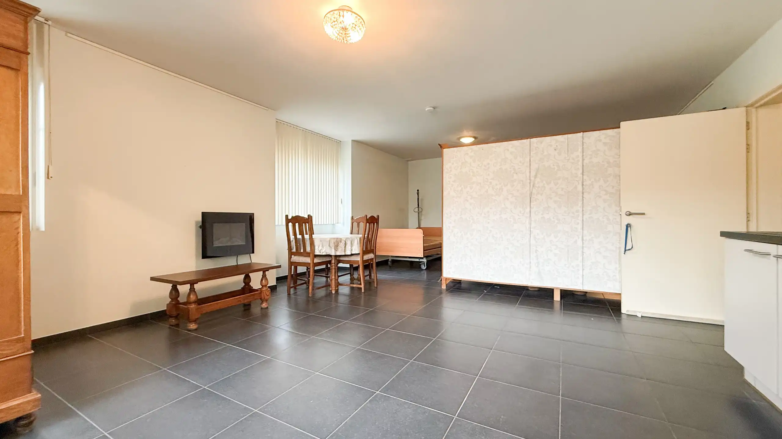 Veelzijdig investeringspand met 10 kamers, lift en kelder! foto 56