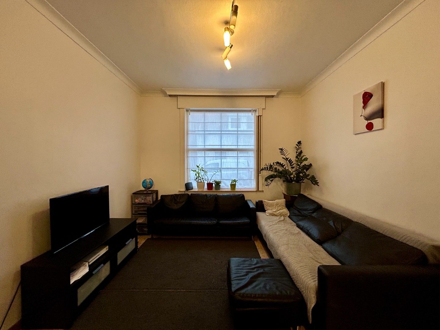 Instapklare woning met garage in Meulebeke! foto 5