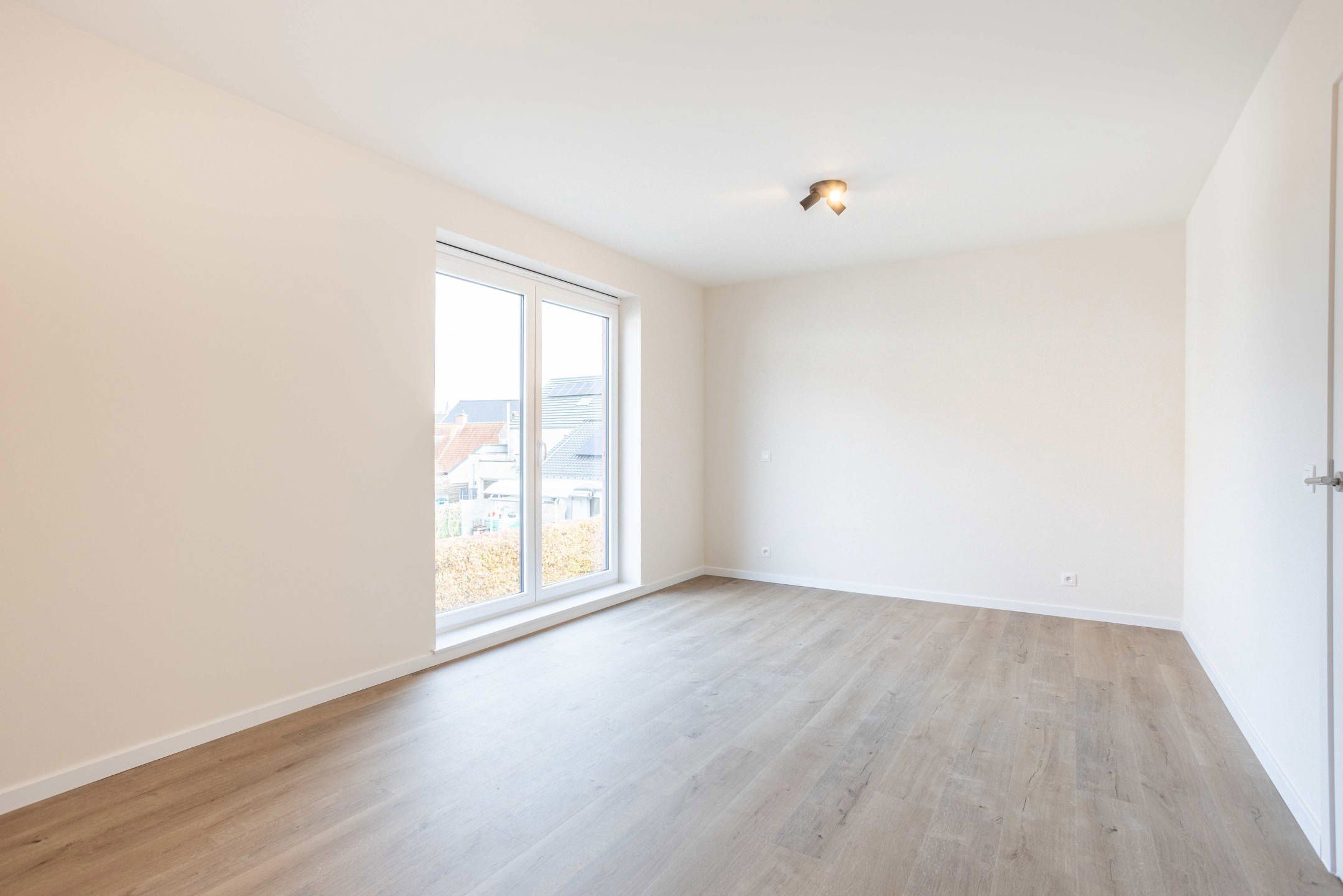Ruime BEN-woning te huur in Oudenaarde met 3 slpks foto 6