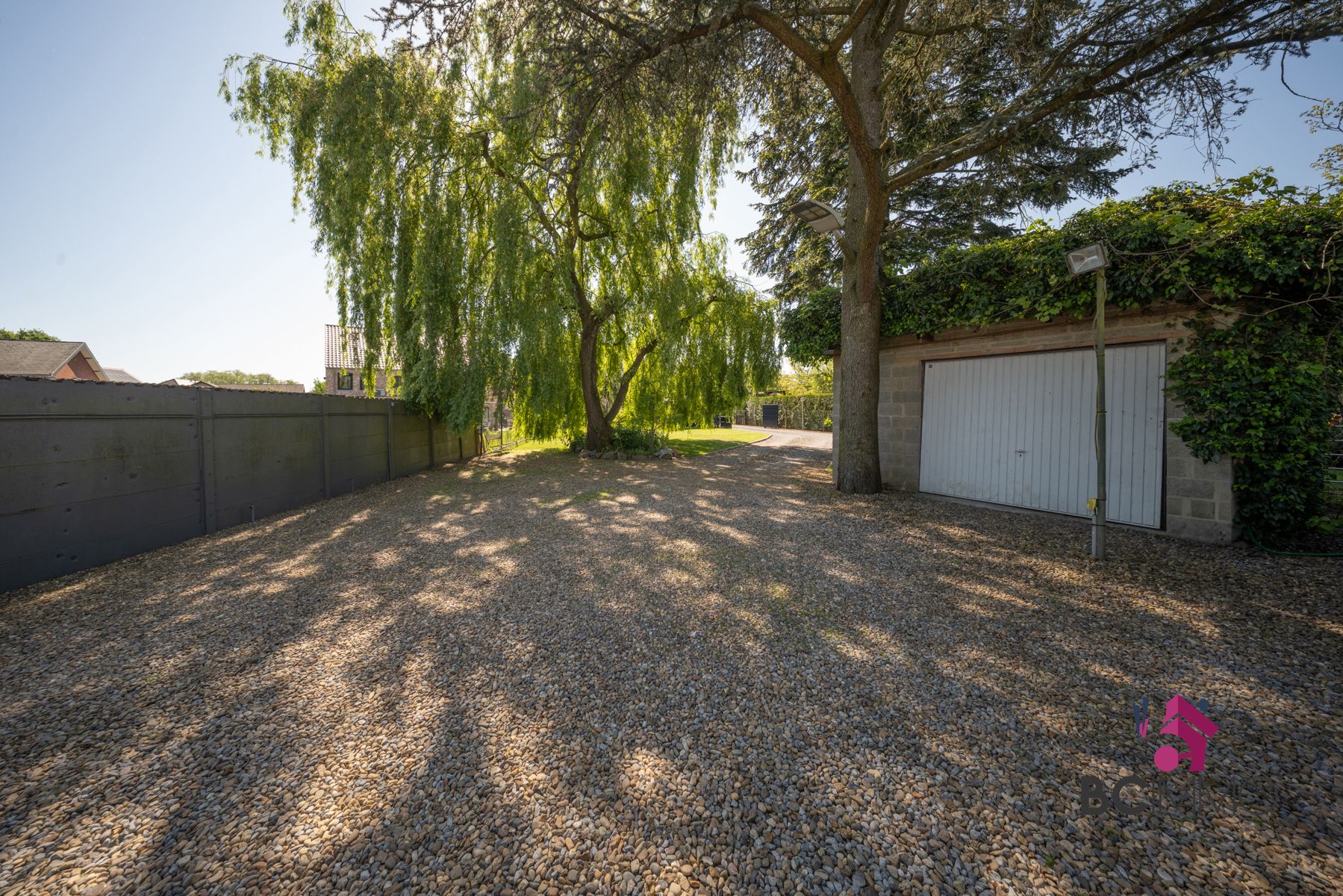 Instapklare gelijkvloerse woning met 3 slaapkamers, 2 badkamers, veranda en tuin foto 6