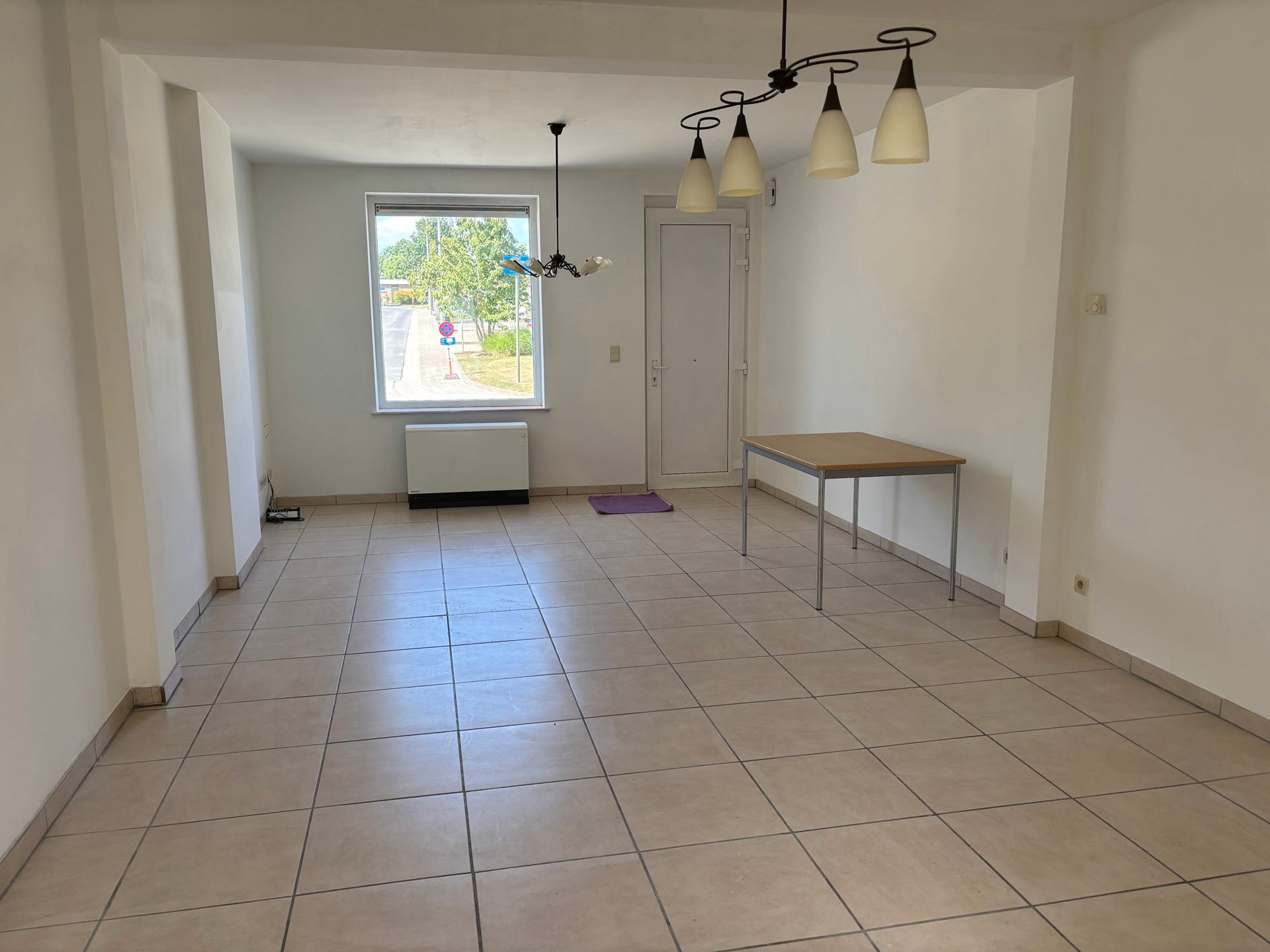 BURST - Gerenoveerde rijwoning met tuin foto 4