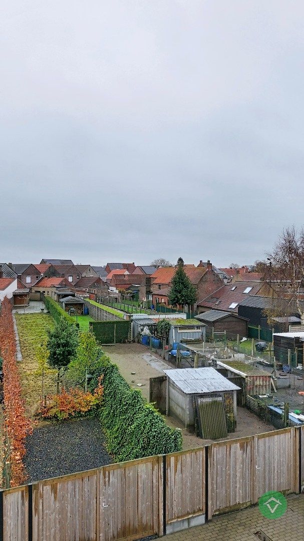 Instapklare woning met 4 slaapkamers te Koekelare foto 24