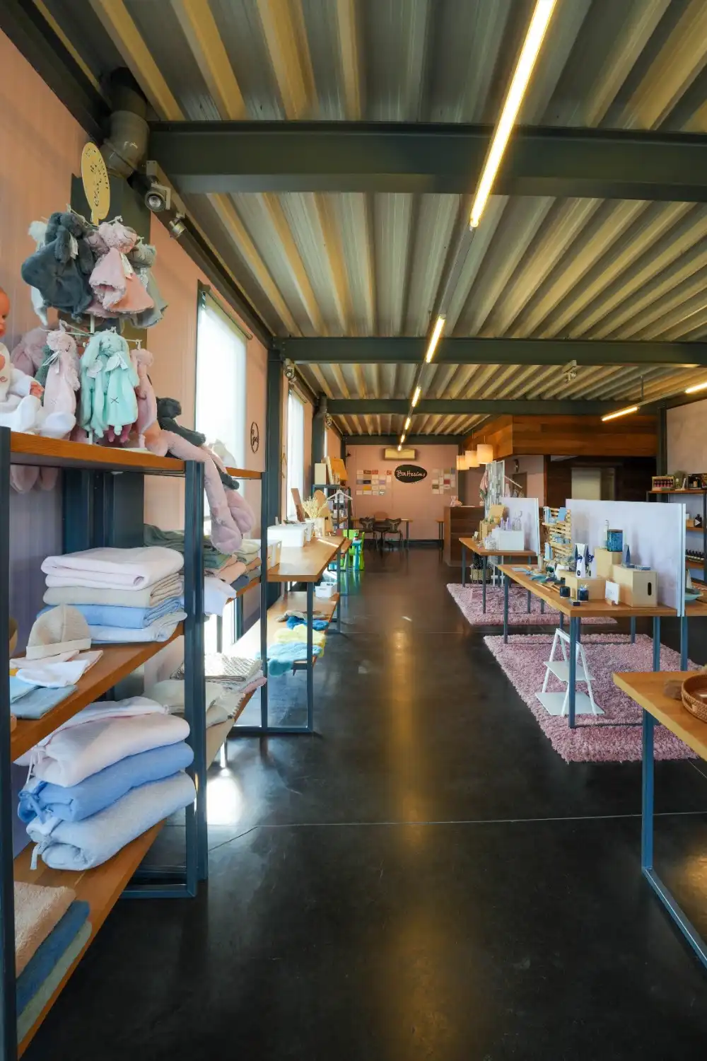 Handelspand met woning op uitzonderlijke locatie. foto 14