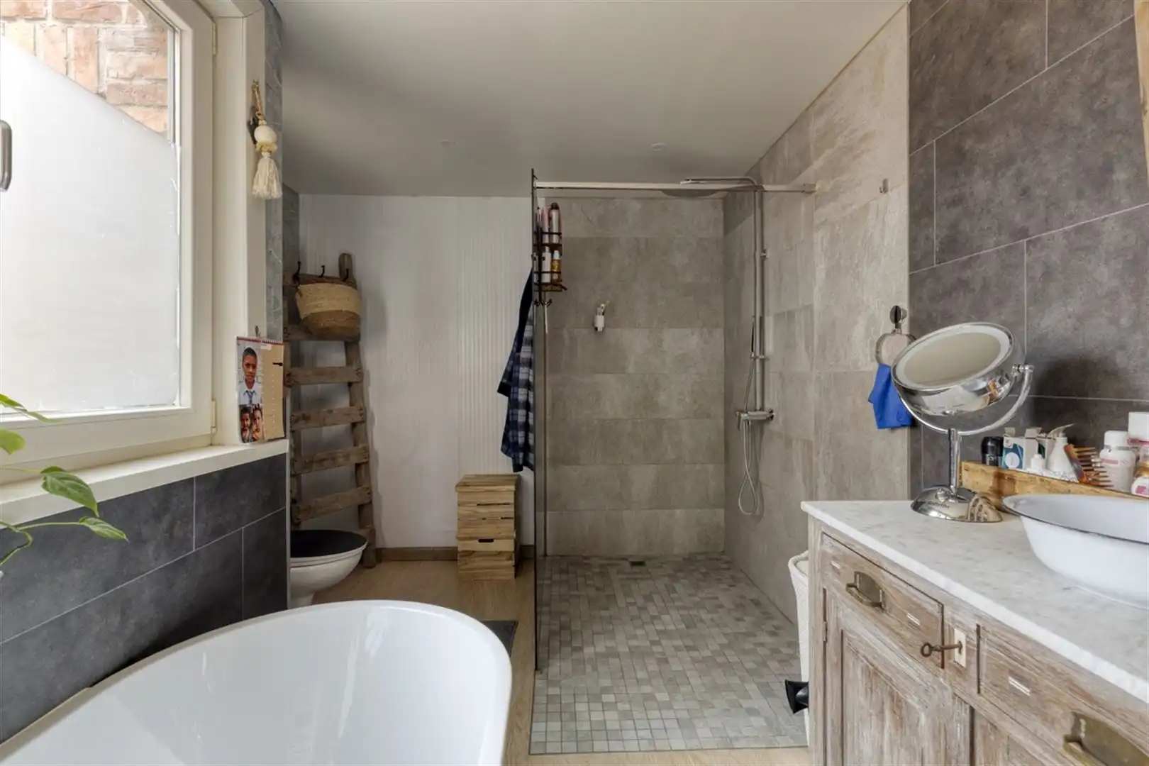 RUIME WONING MET 3 SLKS, 2 BADK & TOEGANKELIJK VIA TUIN !!! foto 13