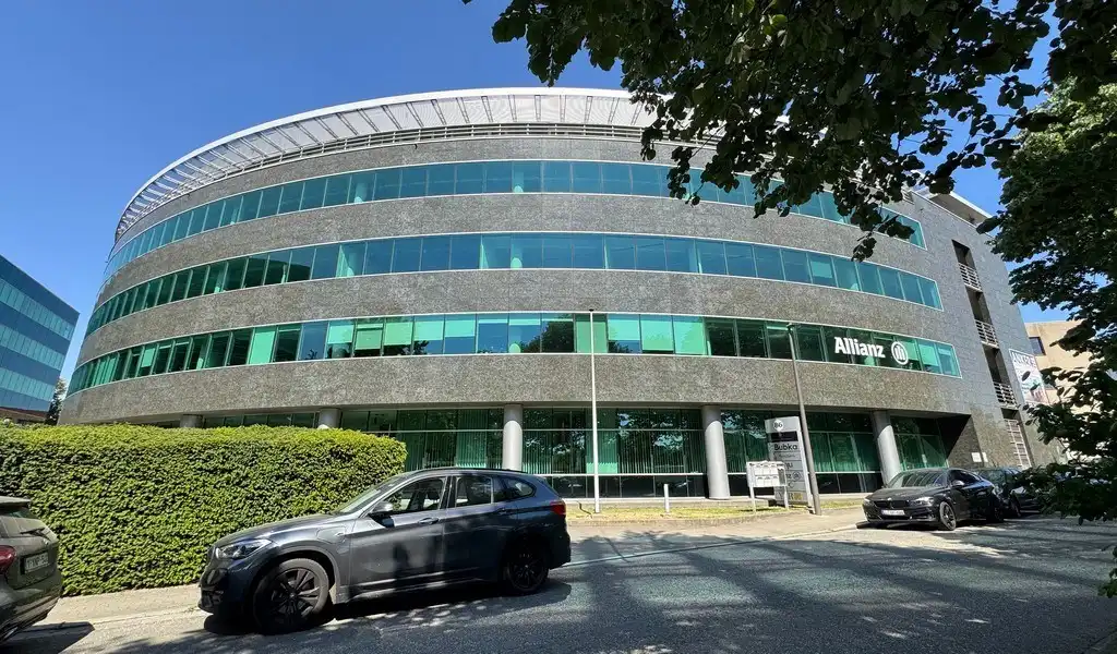 Kantoorruimte te huur in "Rubens Building" te Berchem foto 2