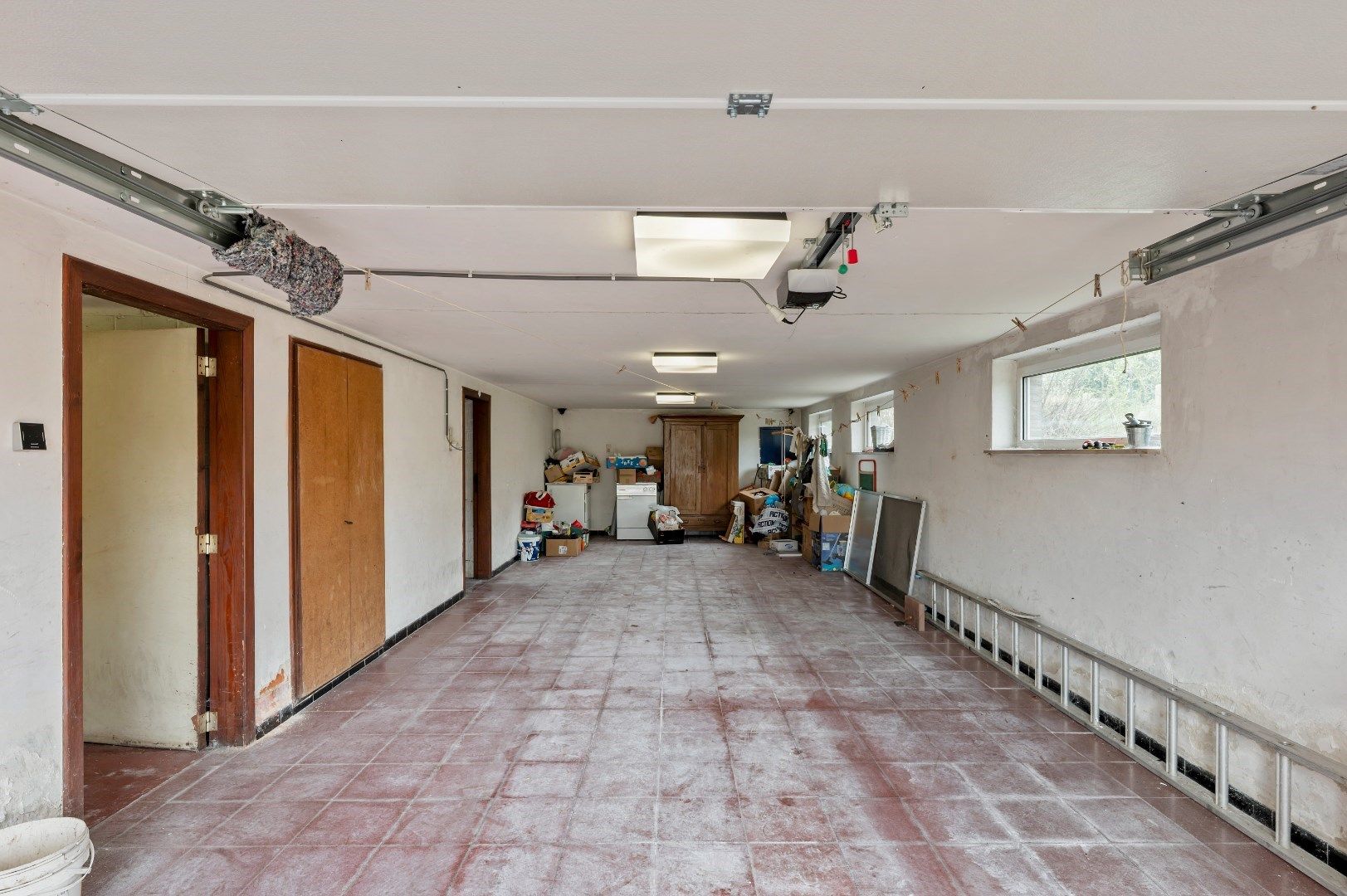 Woning met tuin, garage en 3 slaapkamers met 1715m² oppervlakte foto 19