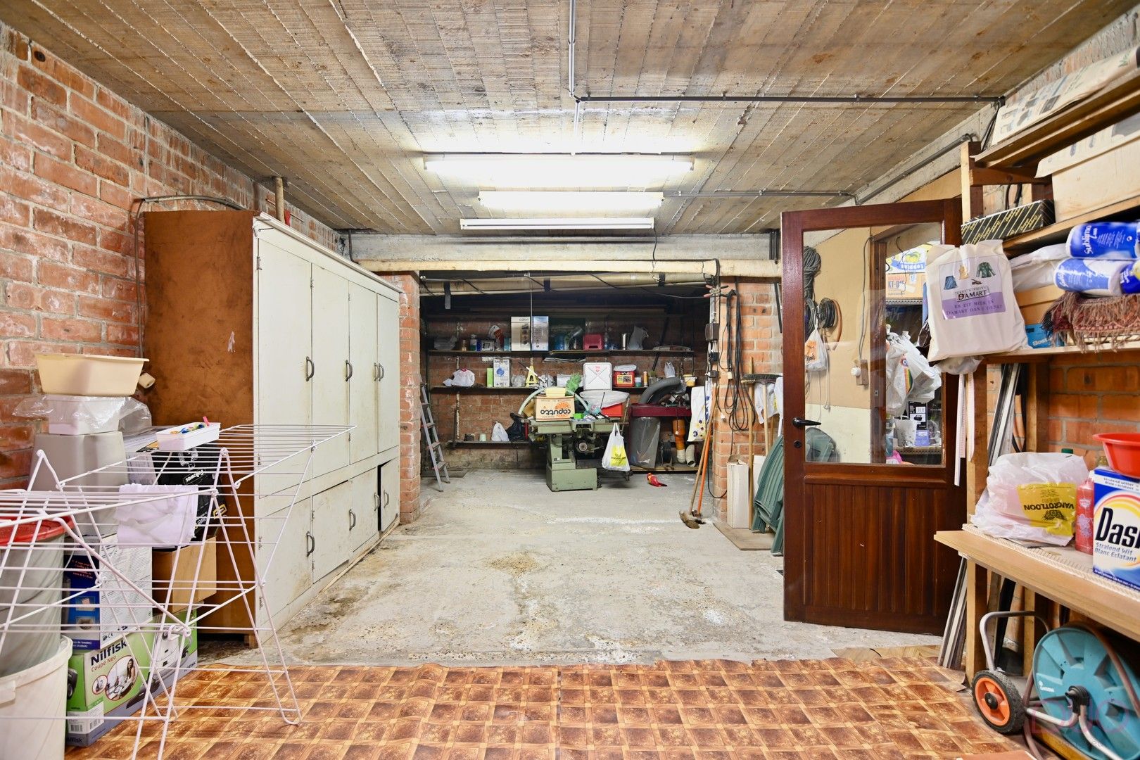 Charmante halfopen gezinswoning nabij het centrum van Sint-Truiden met 2 garages foto 24