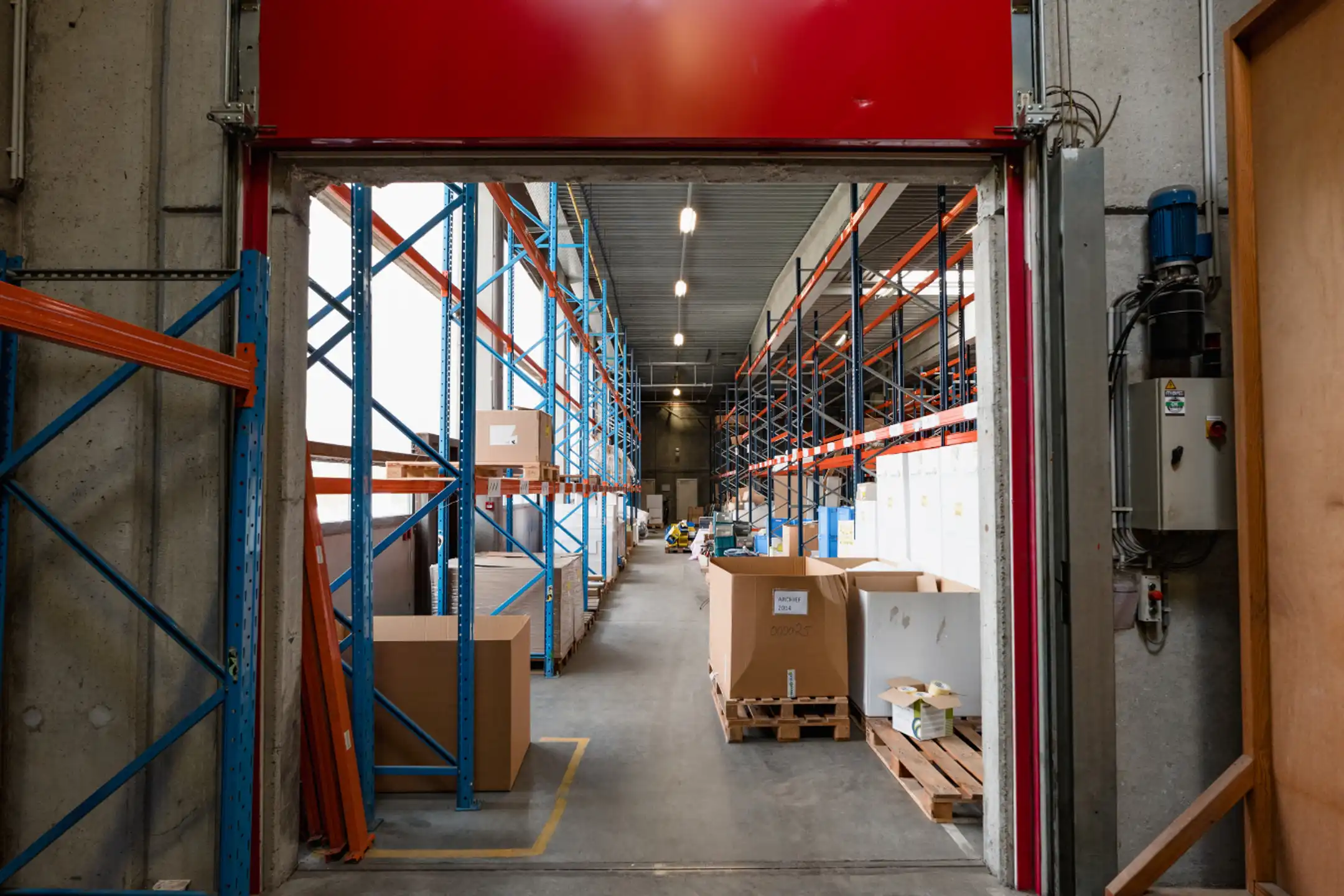 Modern bedrijfsgebouw langs E17 in Zwijndrecht foto 33