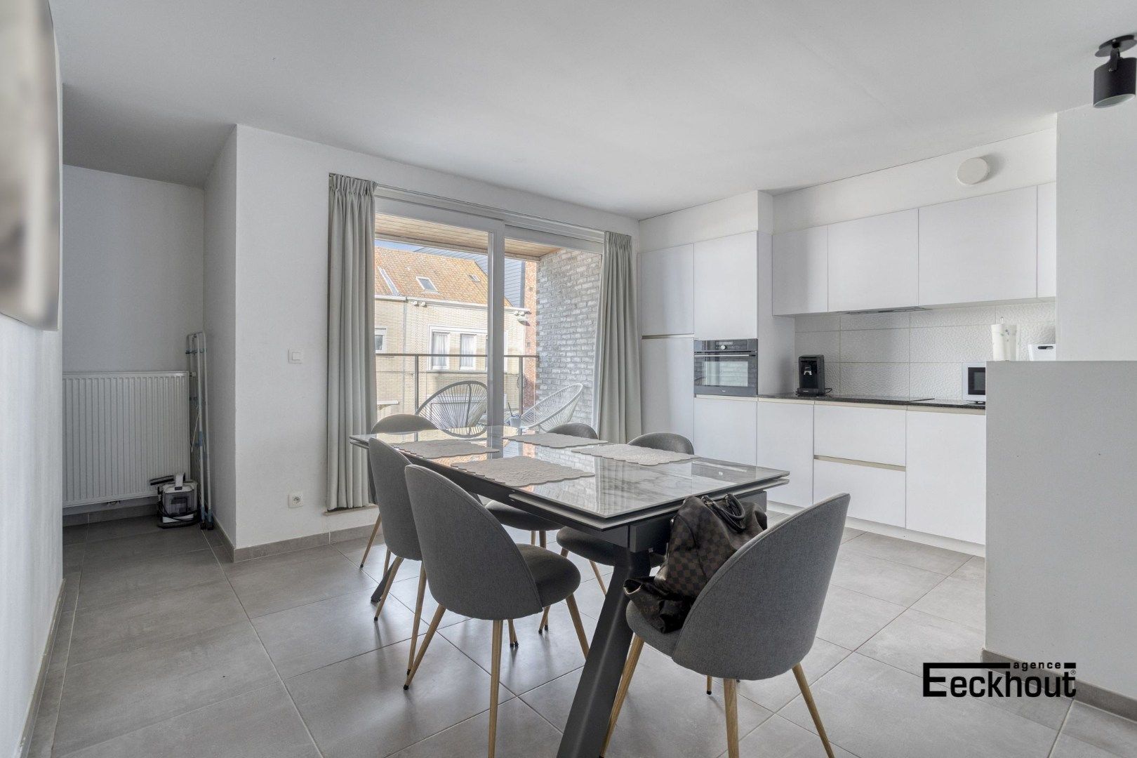 Moderne triplex-appartement met 3 slaapkamers - Ideaal als investeringspand wegens aanwezigheid van vaste huurders foto 5