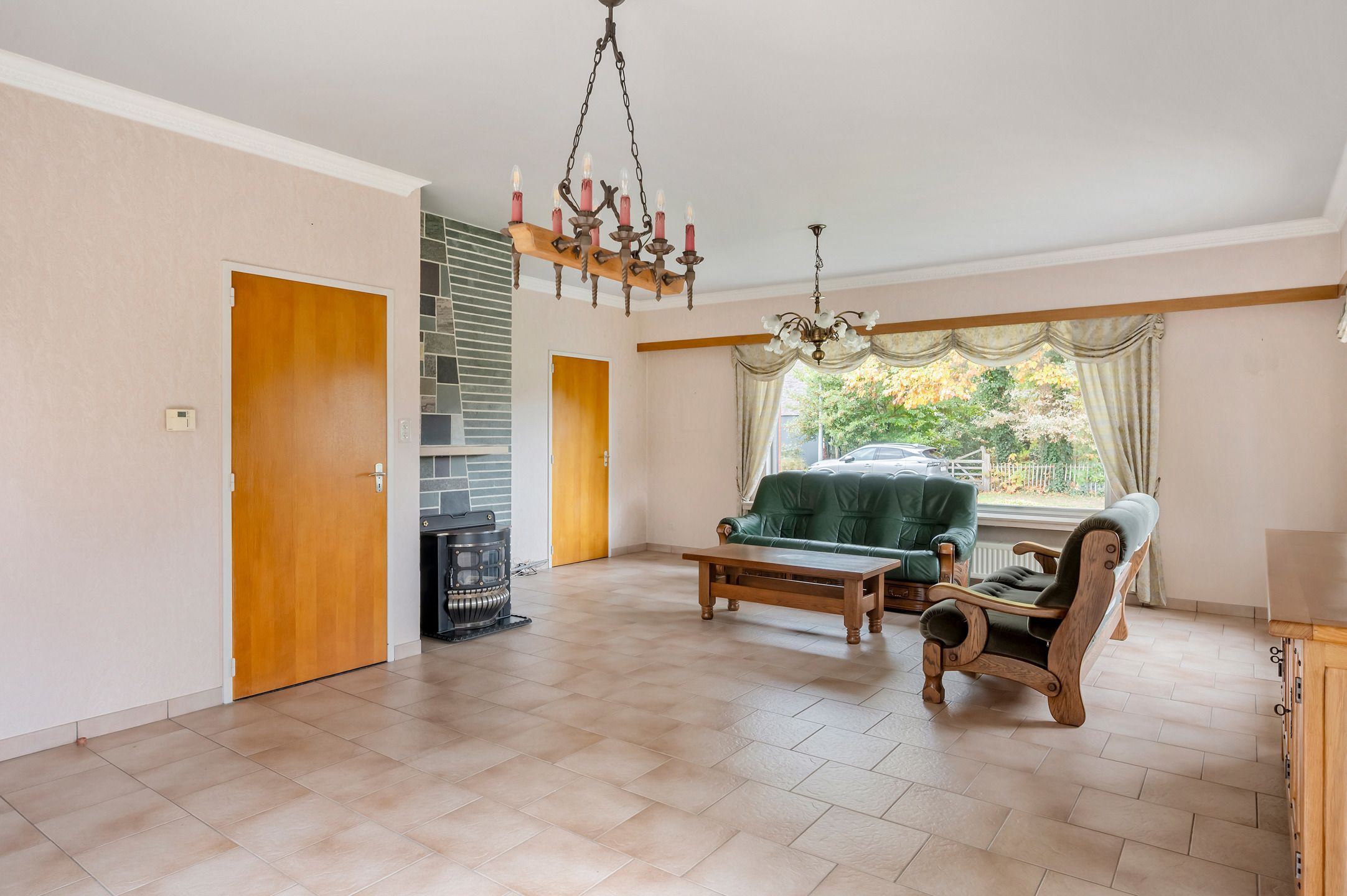 Goed onderhouden gelijkvloerse woning met 4 slaapkamers foto 7