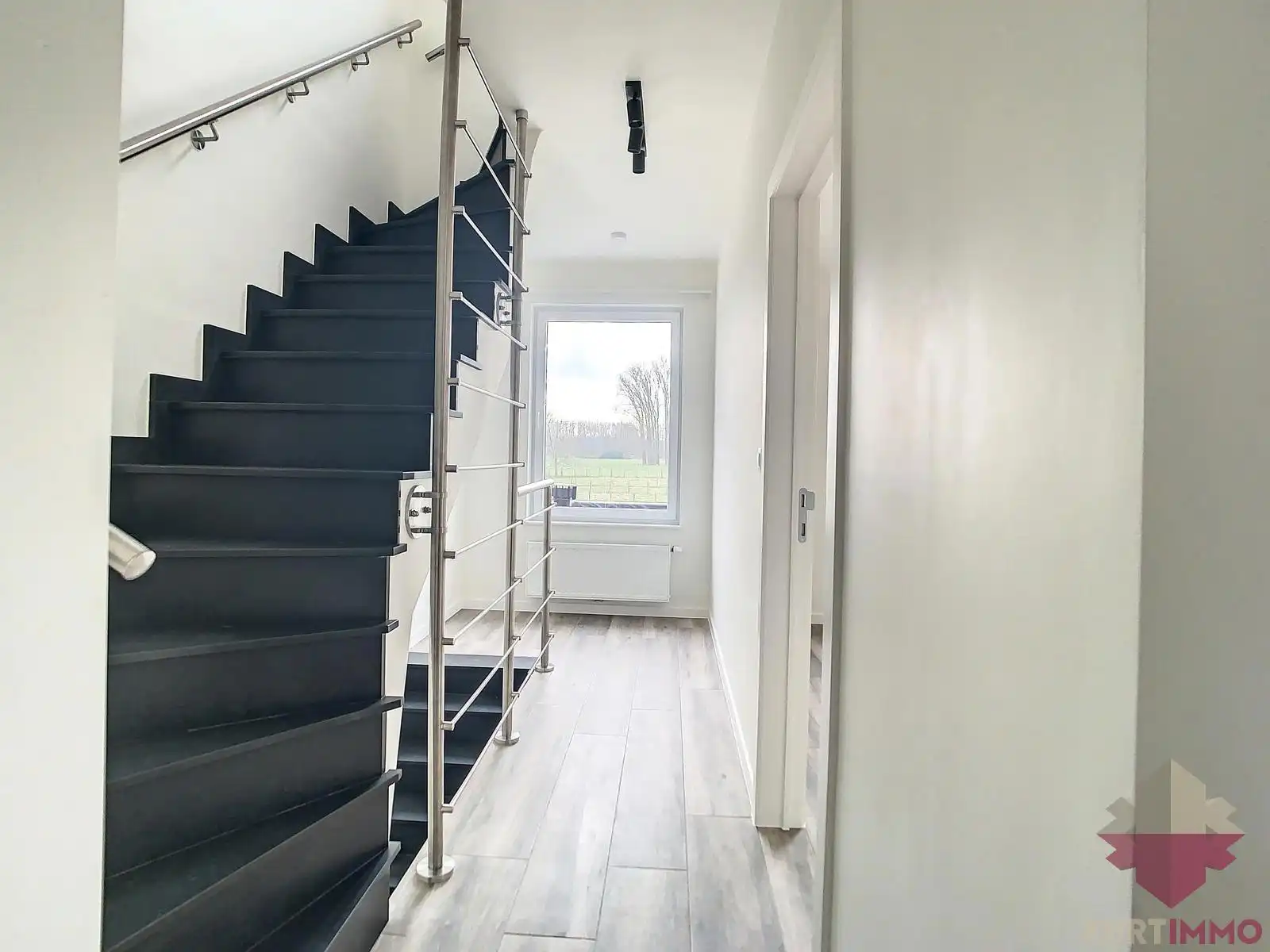 Prachtig gerenoveerde woning met 5 SLPK én tuin! foto 10