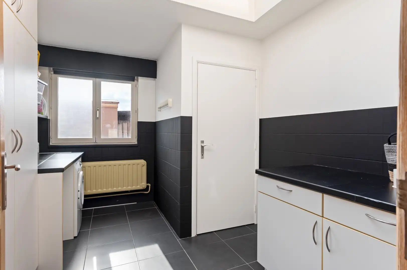 Opbrengsteigendom - Commercieel glv met 3-slpk woonst foto 13