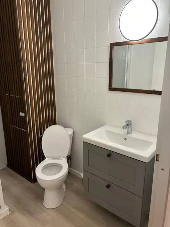 Centraal gelegen studio met terras foto 13