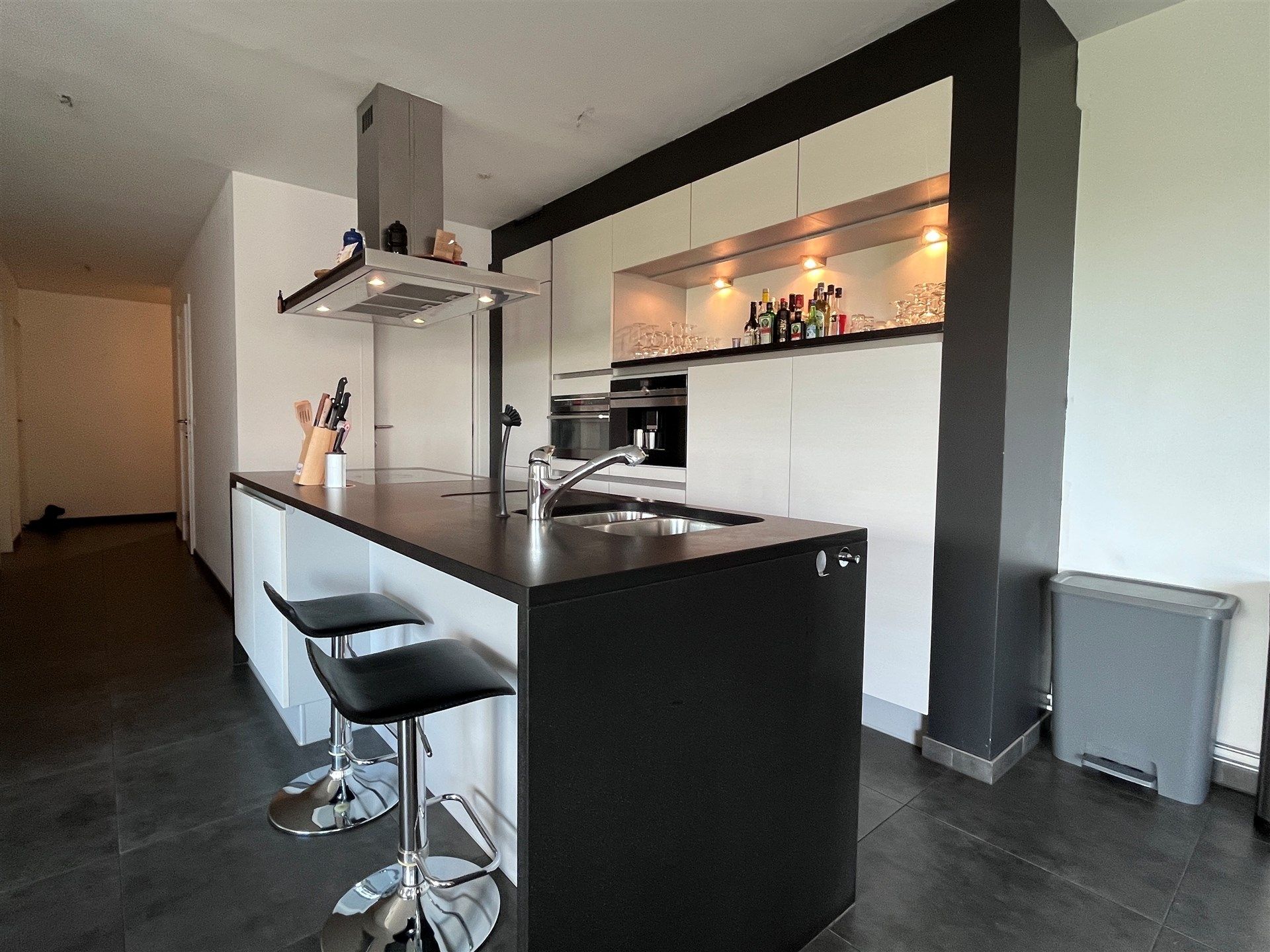 3 slaapkamerappartement met terras

 en autostaanplaats  foto 4