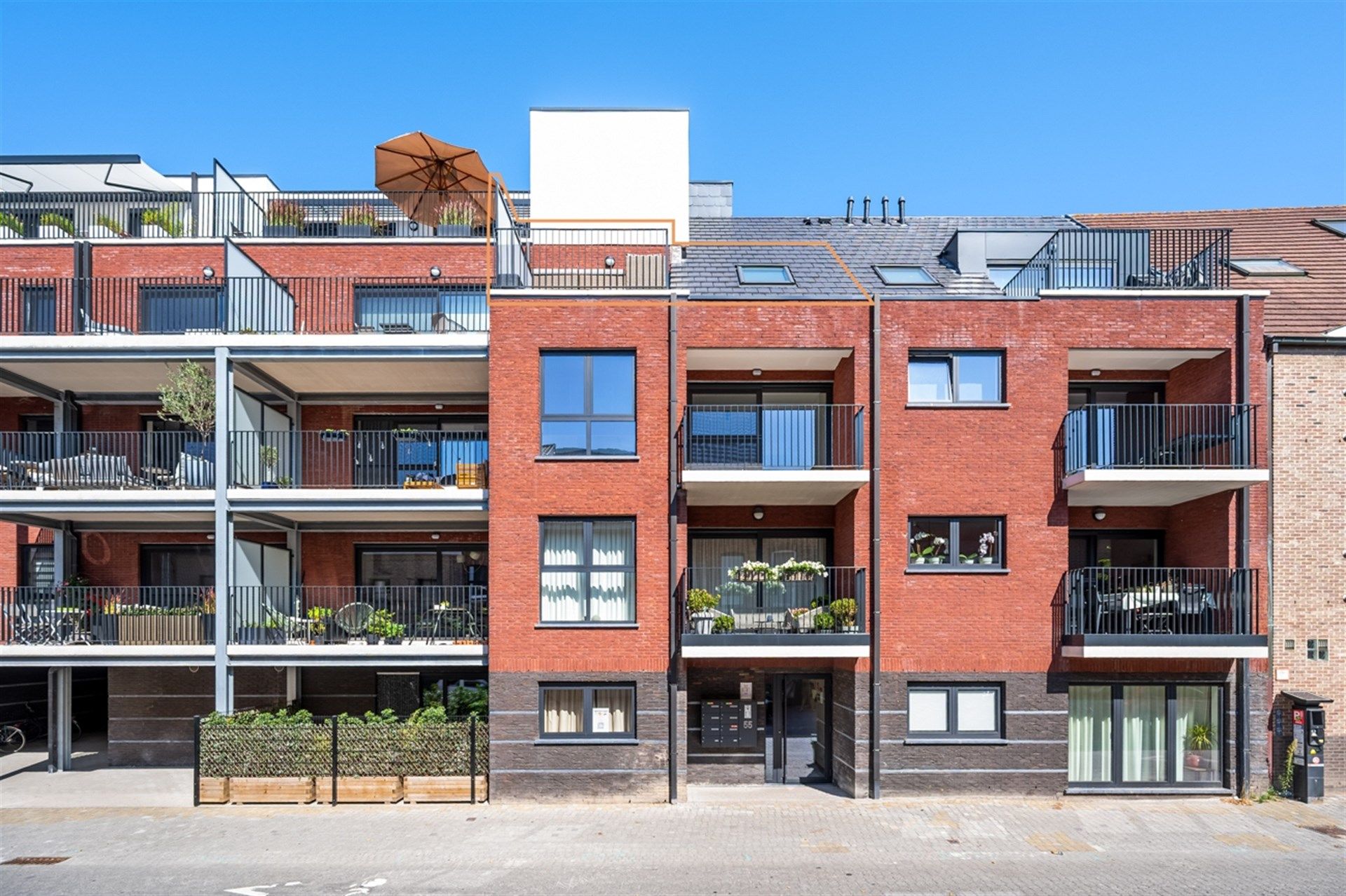 Bijna-energieneutraal appartement met 2 slaapkamers te Aalst-centrum foto {{pictureIndex}}