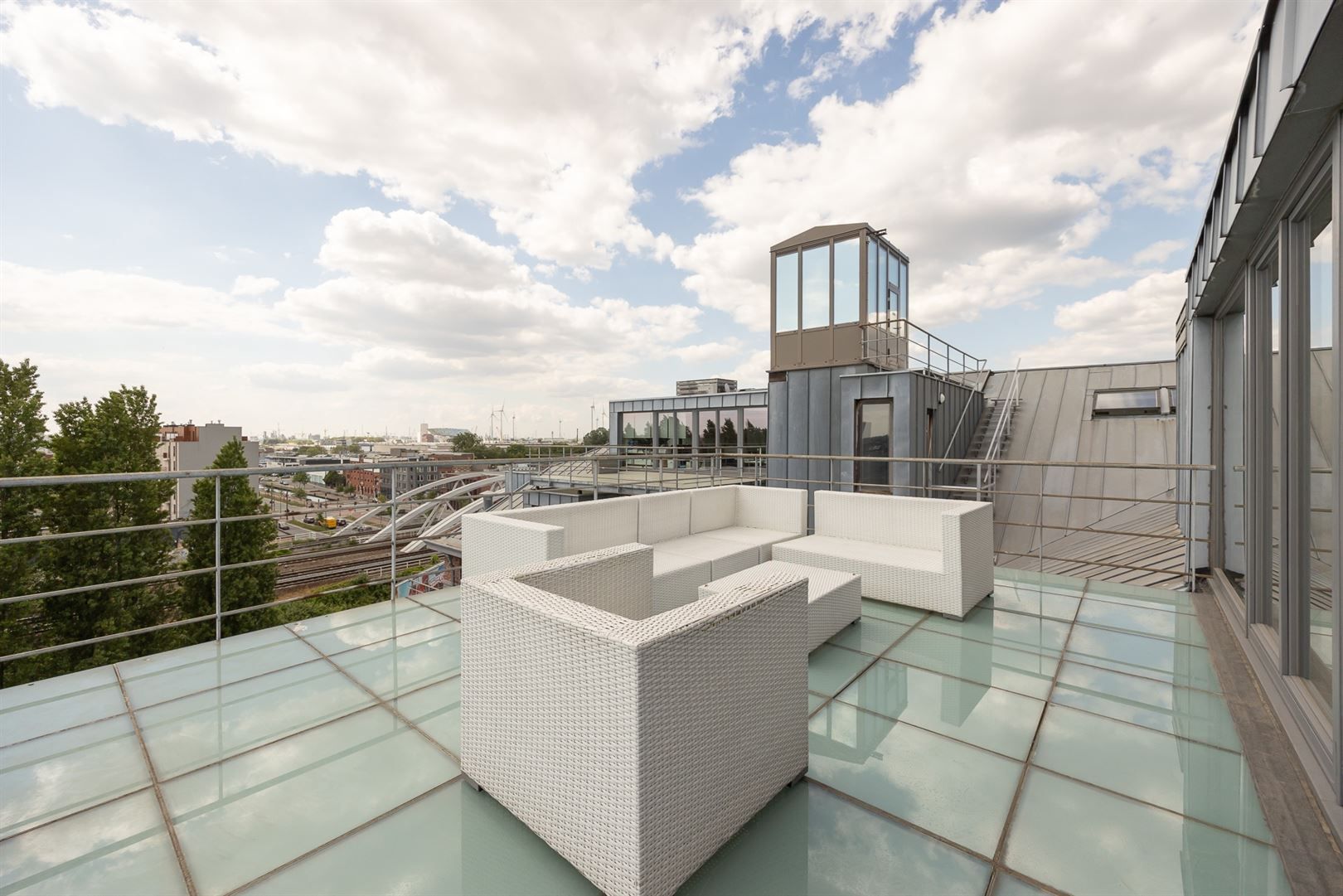 Loft met huge terras  foto 26