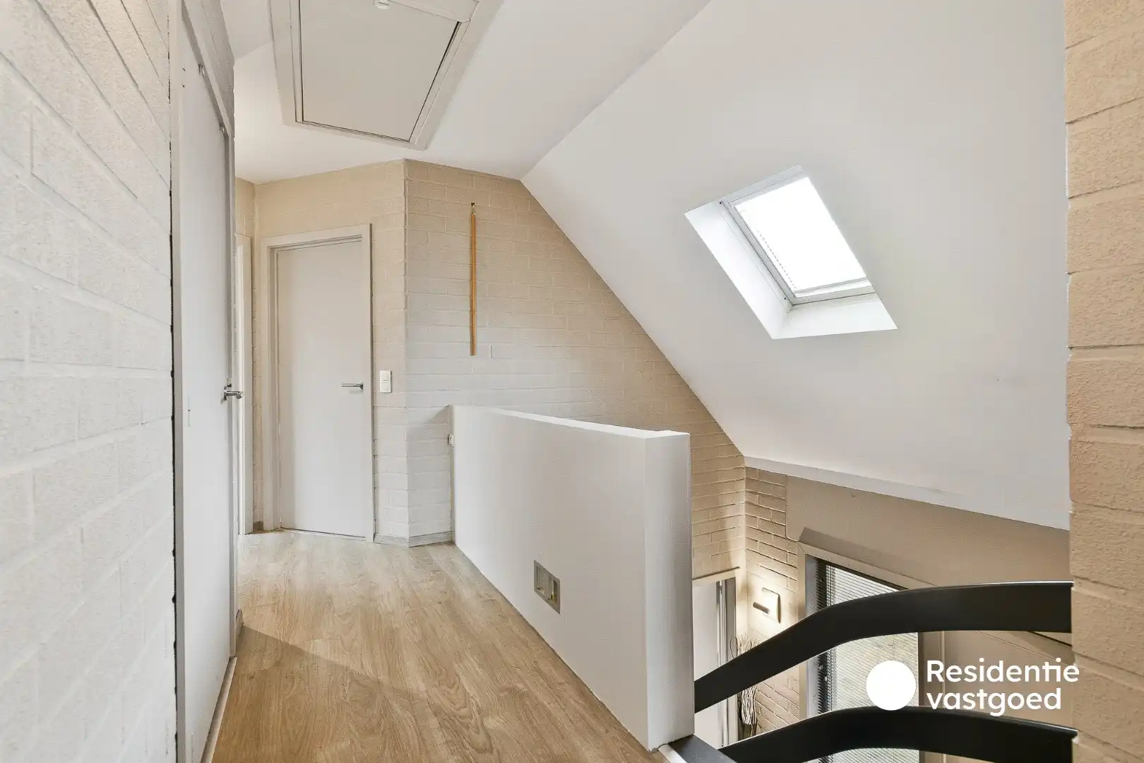 Rustig gelegen villa met verwarmd zwembad en ruime tuin foto 18