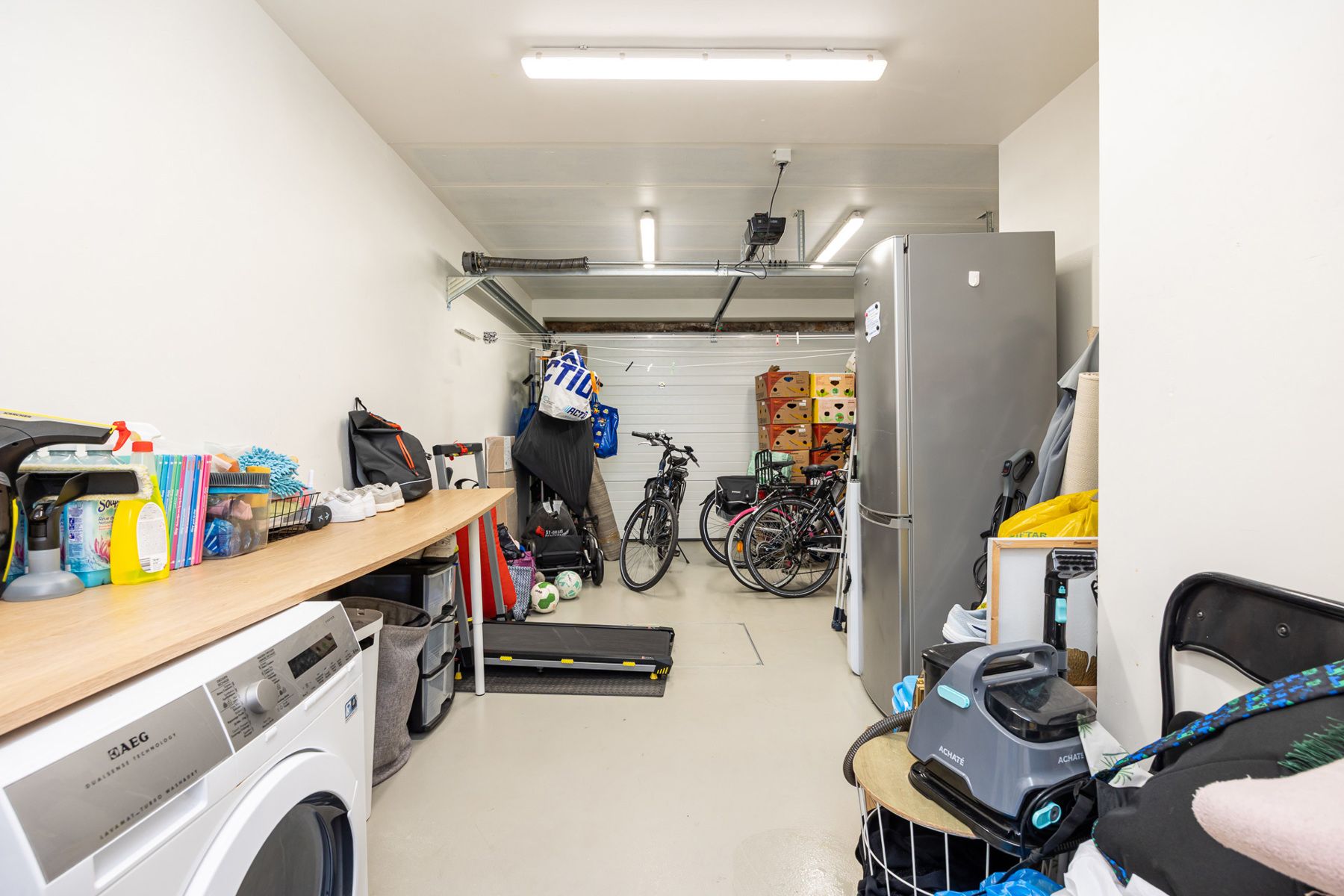 Moderne gezinswoning in landelijke omgeving. foto 16