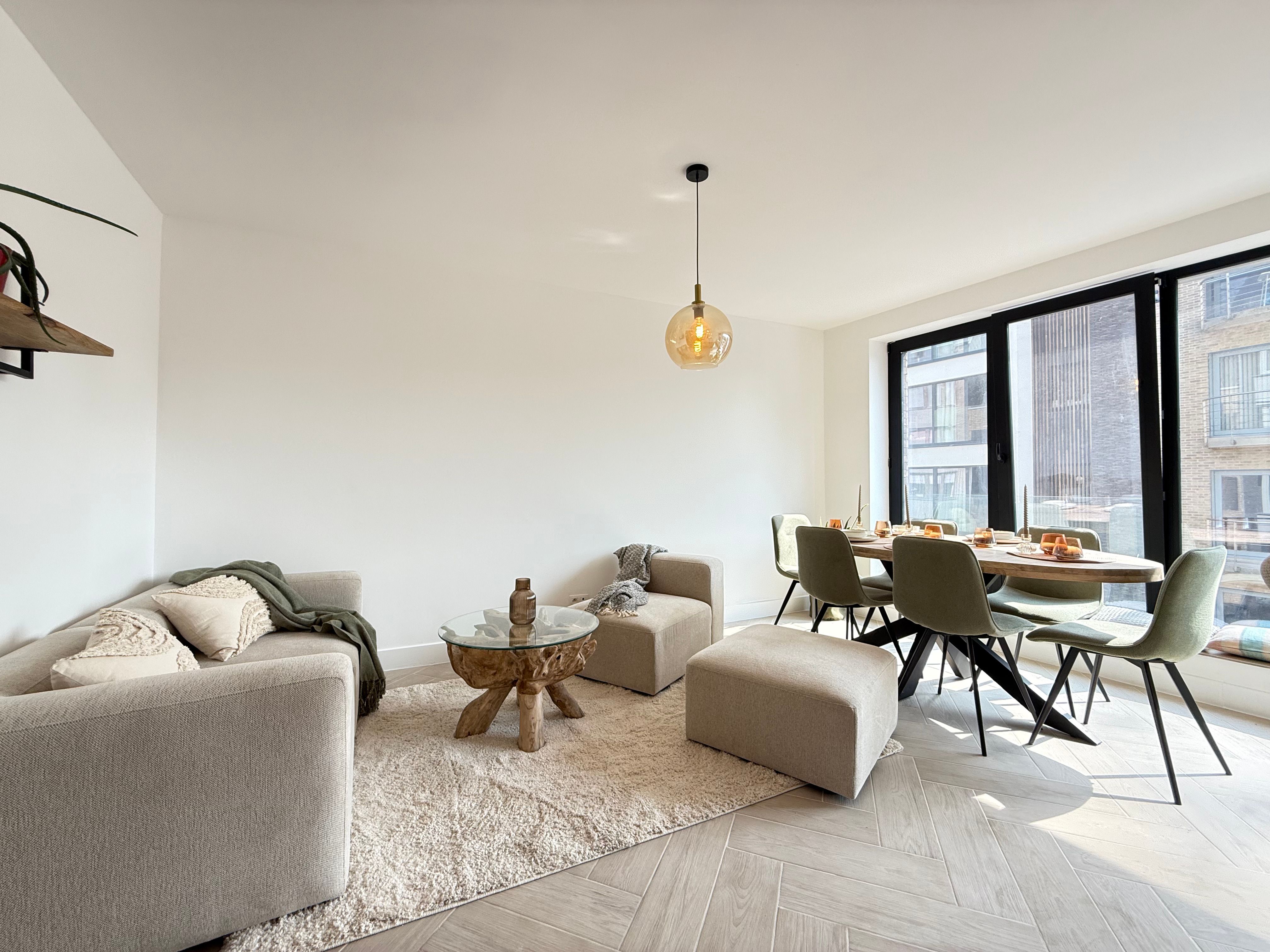 Subliem gerenoveerd appartement met terras foto {{pictureIndex}}