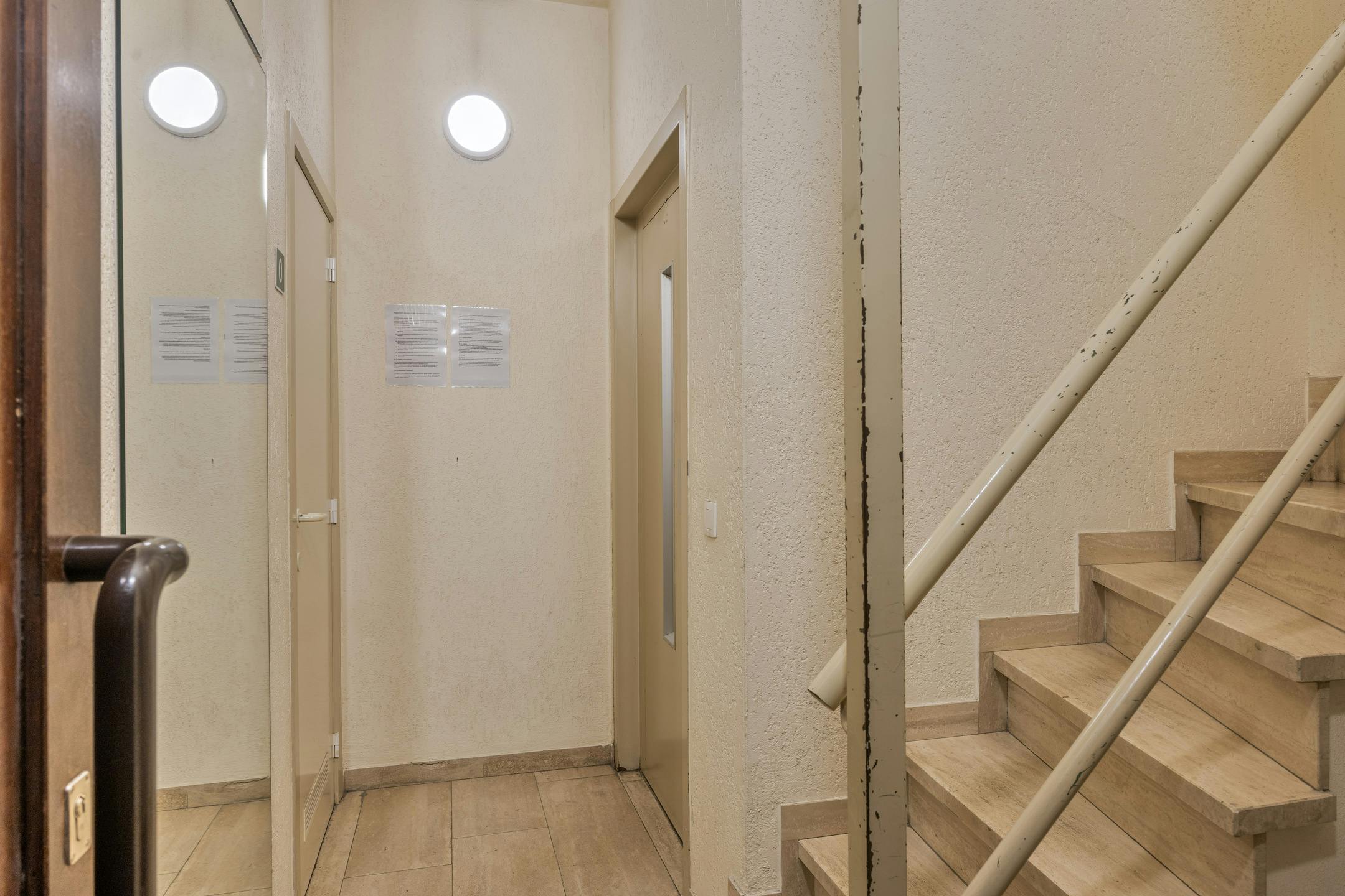 Studio te koop in het centrum van Waregem foto 20