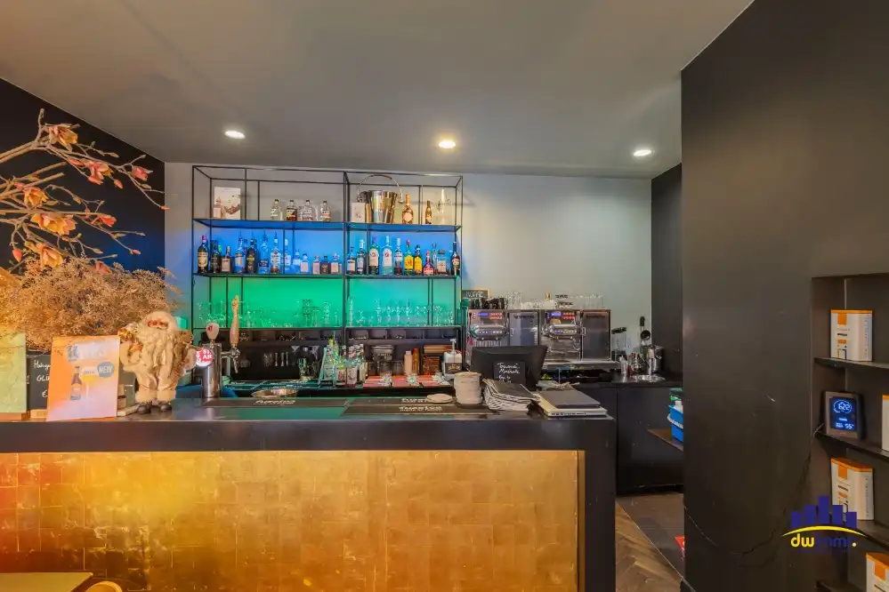 Instapklare lounge-, tapas- en koffiebar over te nemen in centrum Kortrijk foto 11