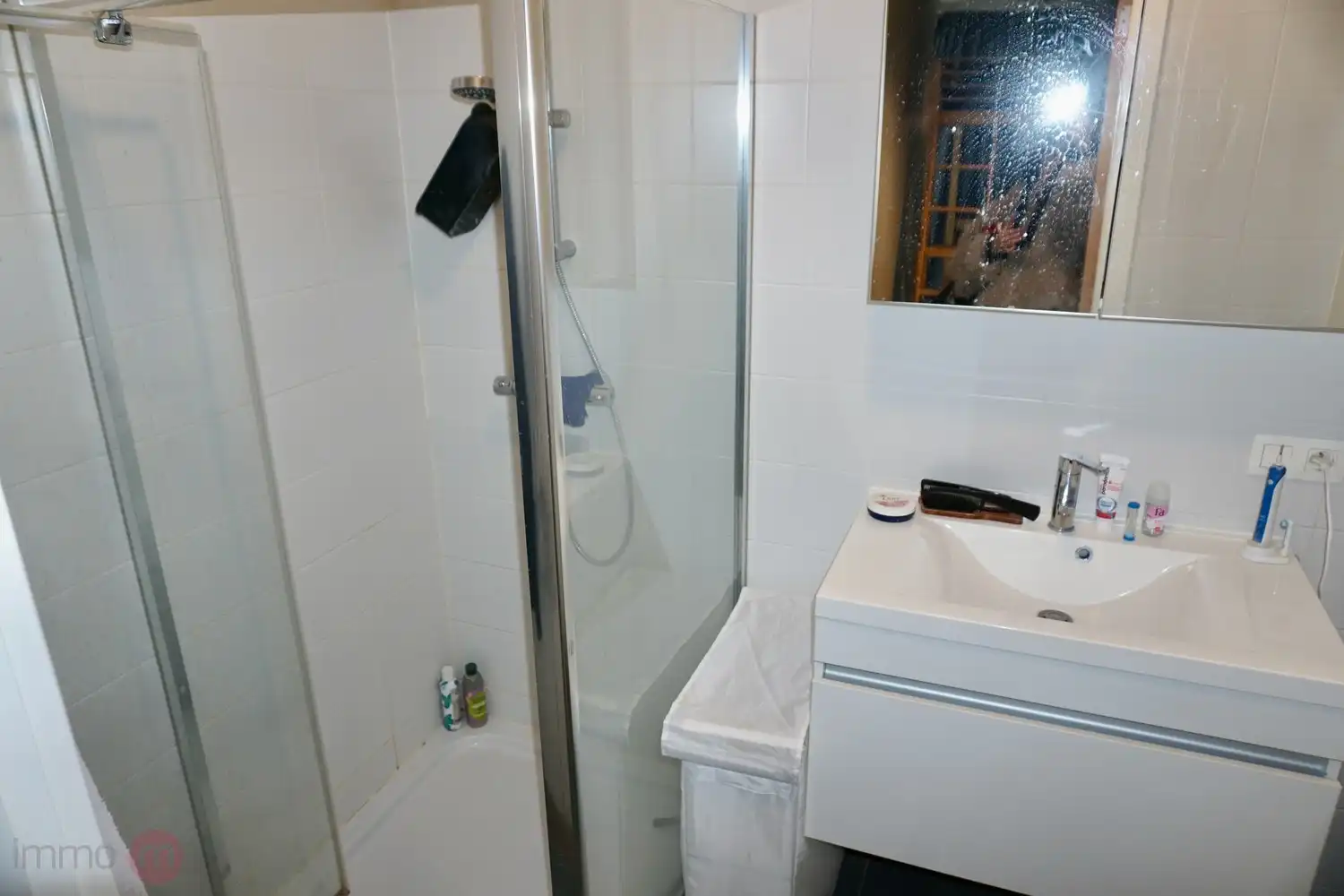 Recent appartement met 1 slaapkamer, terras en autostaanplaats. foto 8