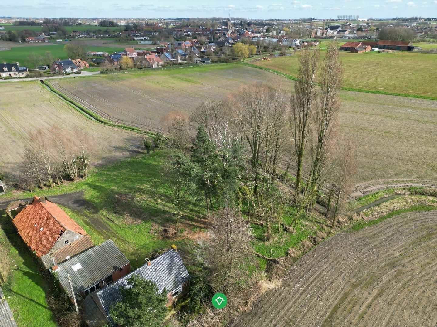 Uniek gelegen grond/hoeve op 2690 m² te Gits foto 3