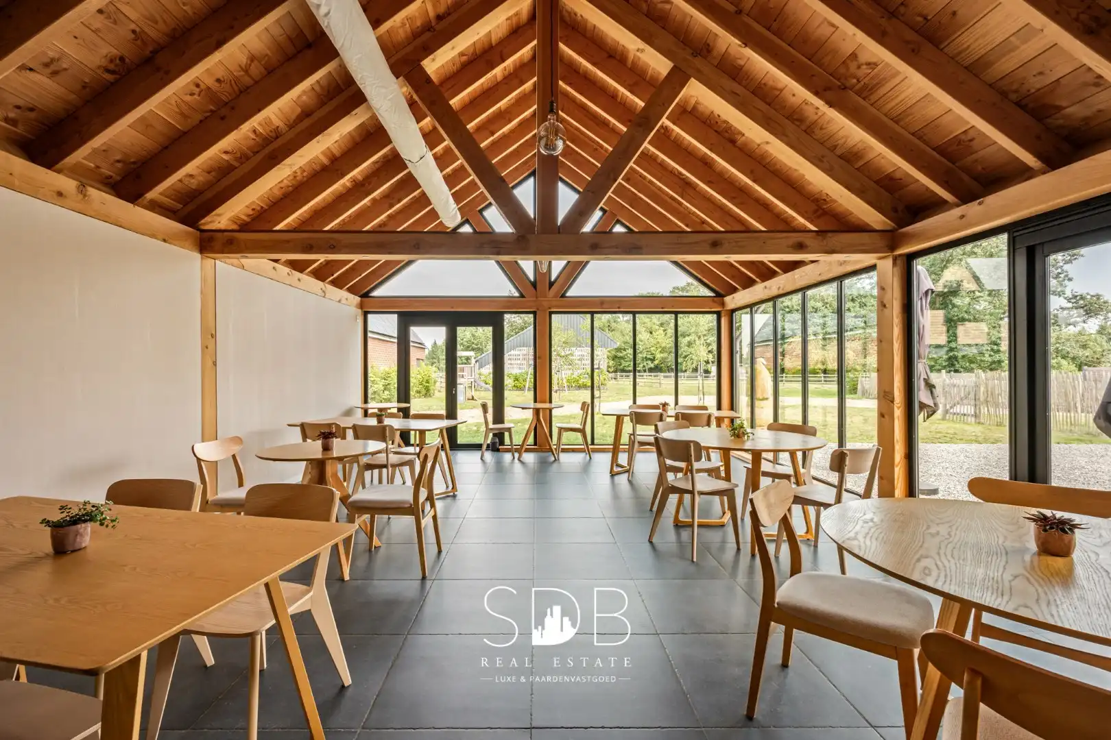 Wonen in Harmonie met de Natuur: Uw Exclusieve Landhuis op 1,5 Ha te Wachtebeke foto 11