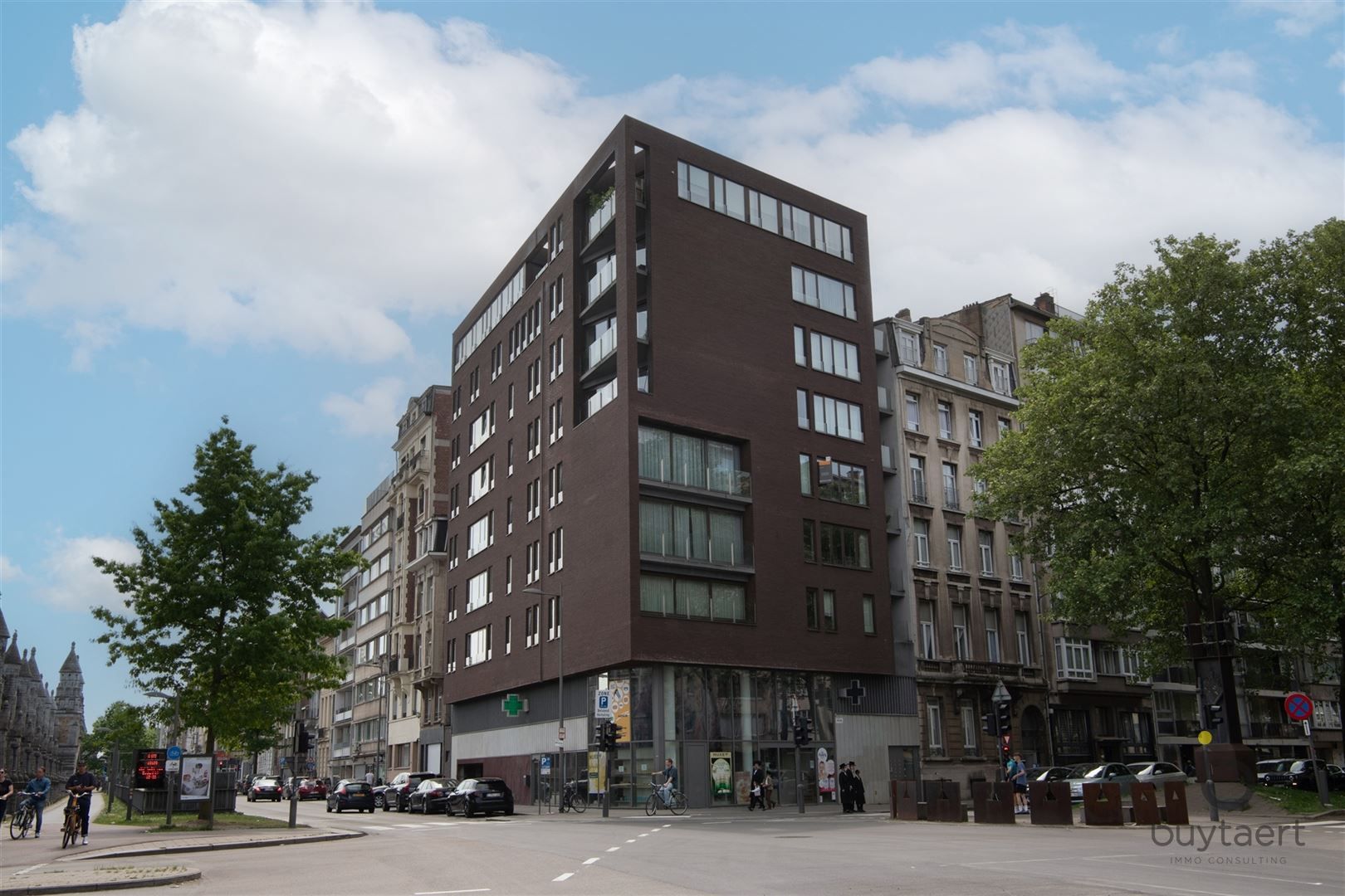 Lichtrijk hoekappartement met prachtig vergezicht over de stad + P foto 25