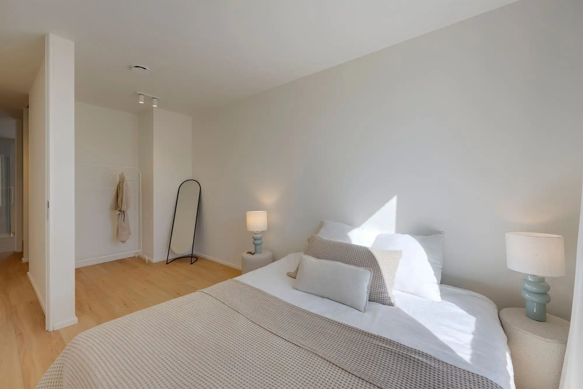RUIMTELIJK, VOLLEDIG AFGEWERKT EN DUURZAAM WONEN OP TOPLOCATIE foto 11