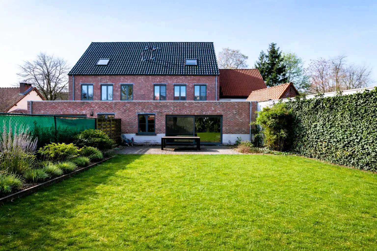 Ruime, energiezuinige gezinswoning  met 4 slaapkamers foto 2